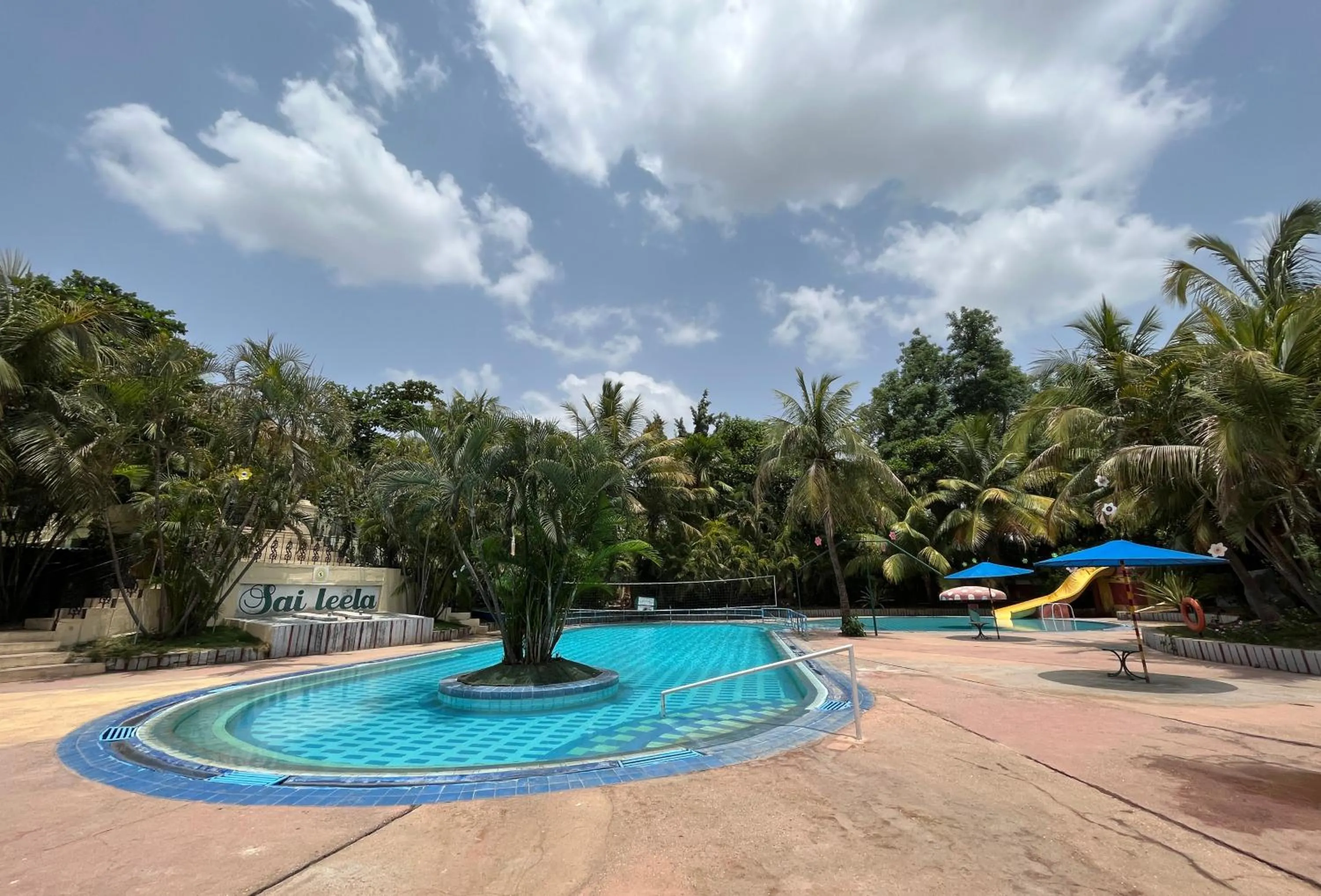 Day in Hotel Sai leela - Shirdi