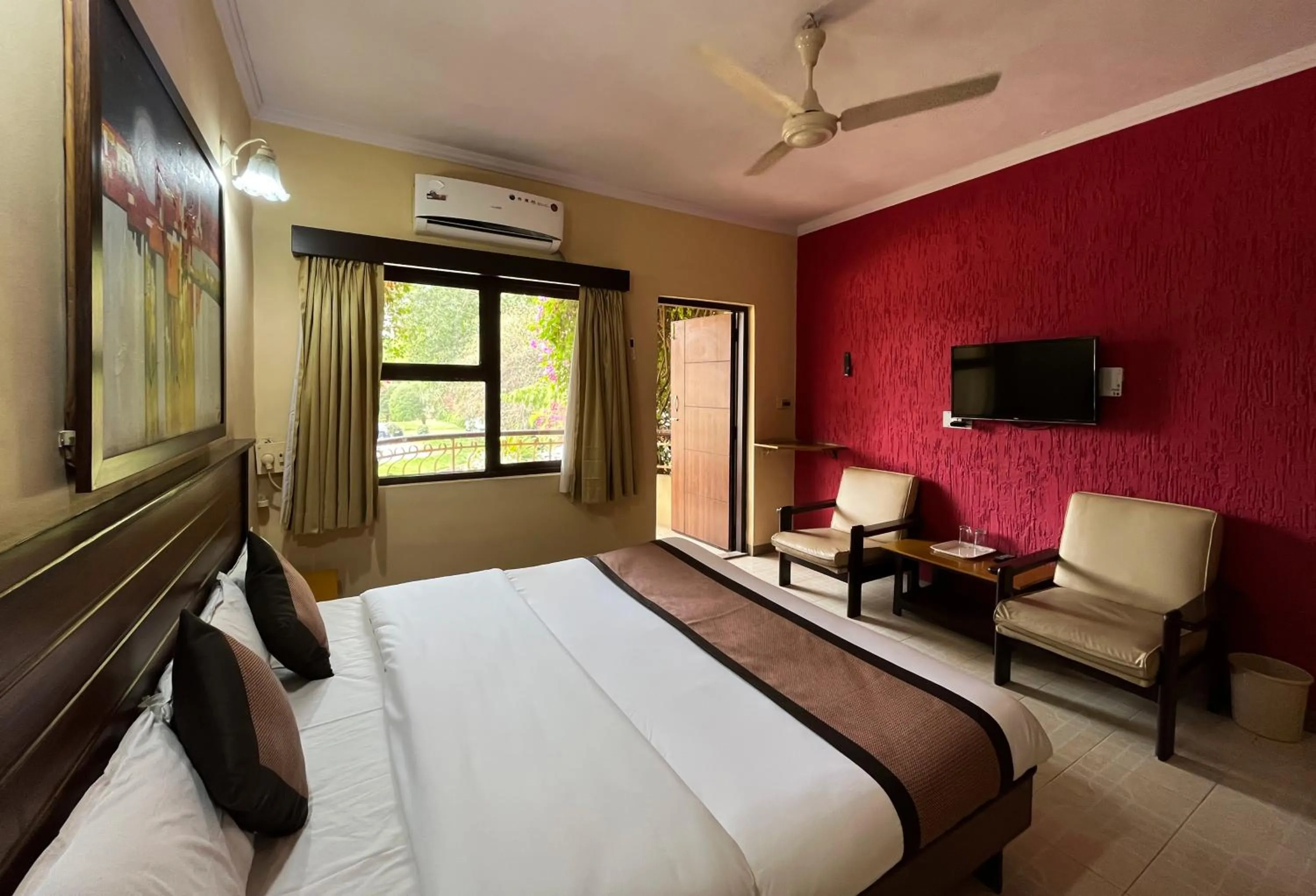 Bed in Hotel Sai leela - Shirdi