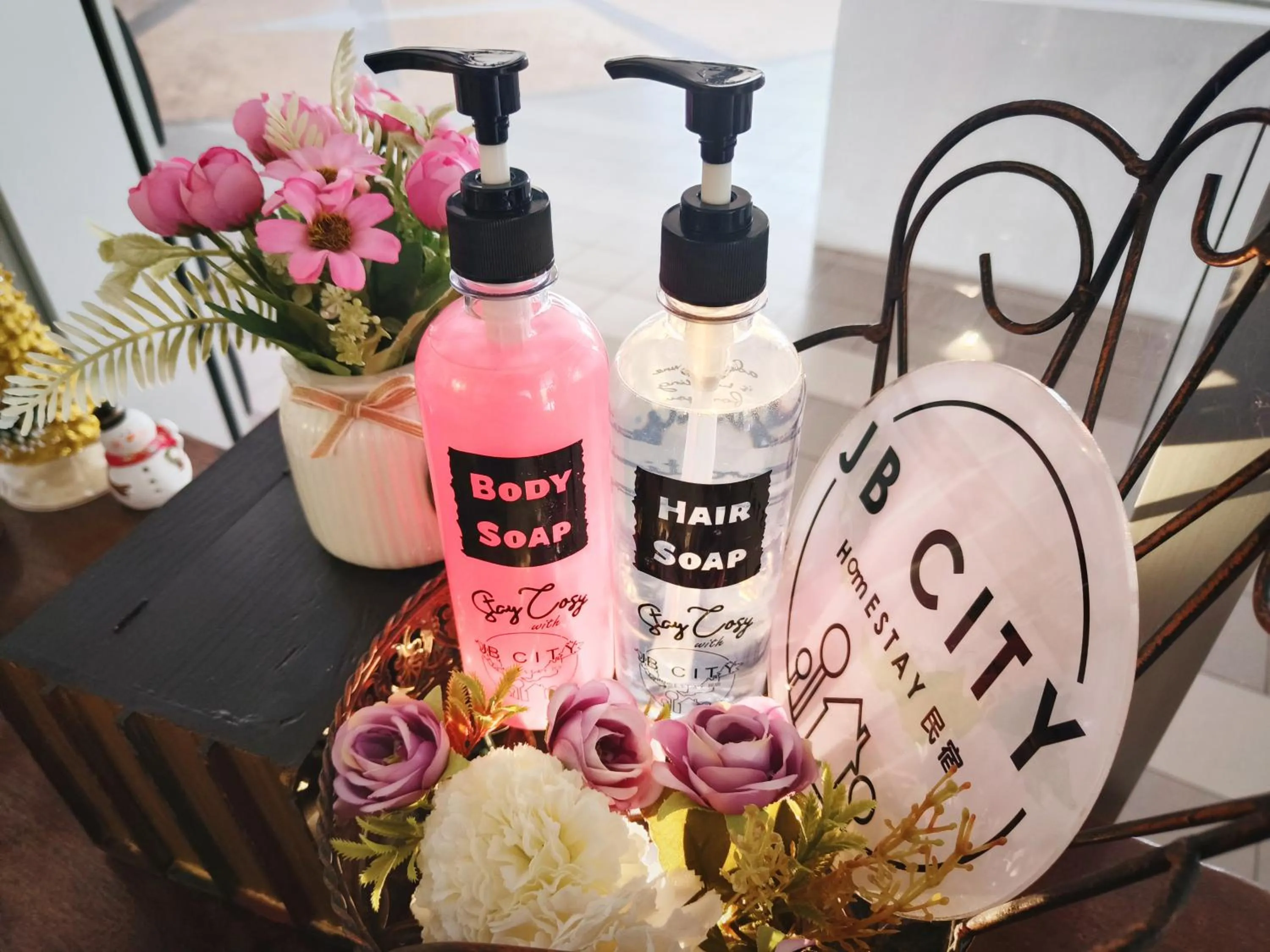 Shower in Grand Medini Suites by RR JBcity