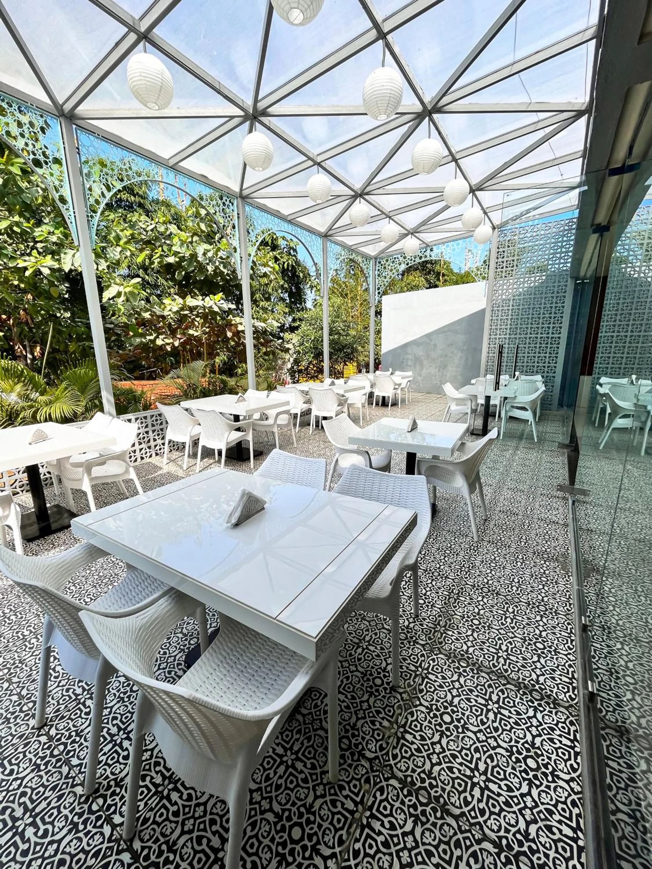 Restaurant/places to eat in Olive Resort - Sillari Pench