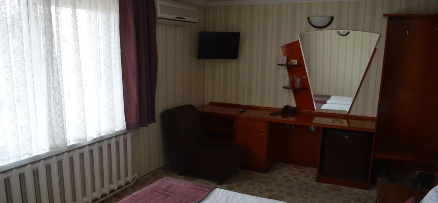 Bed in Family Hotel Yagoda88