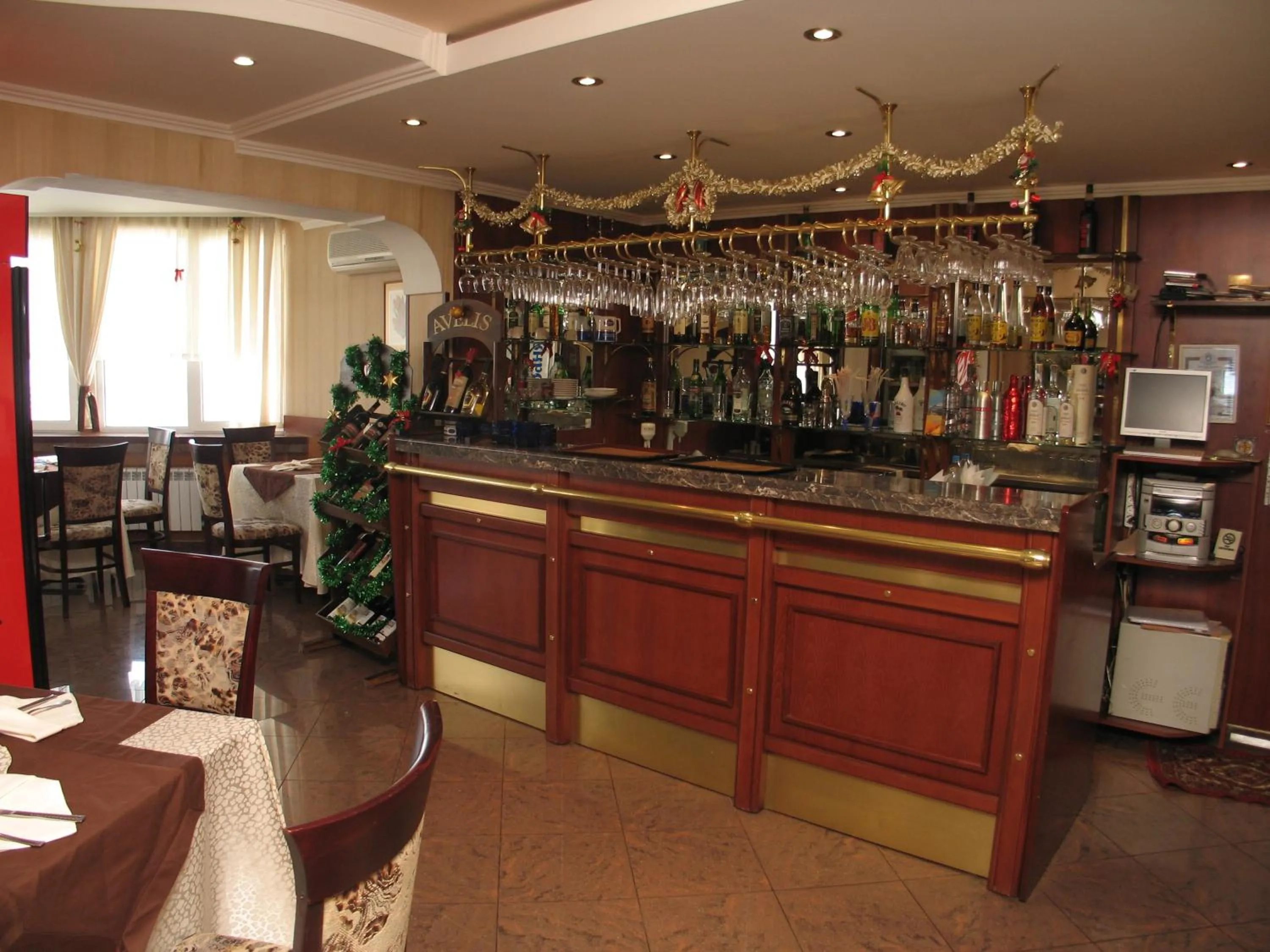 Restaurant/places to eat in Family Hotel Yagoda88