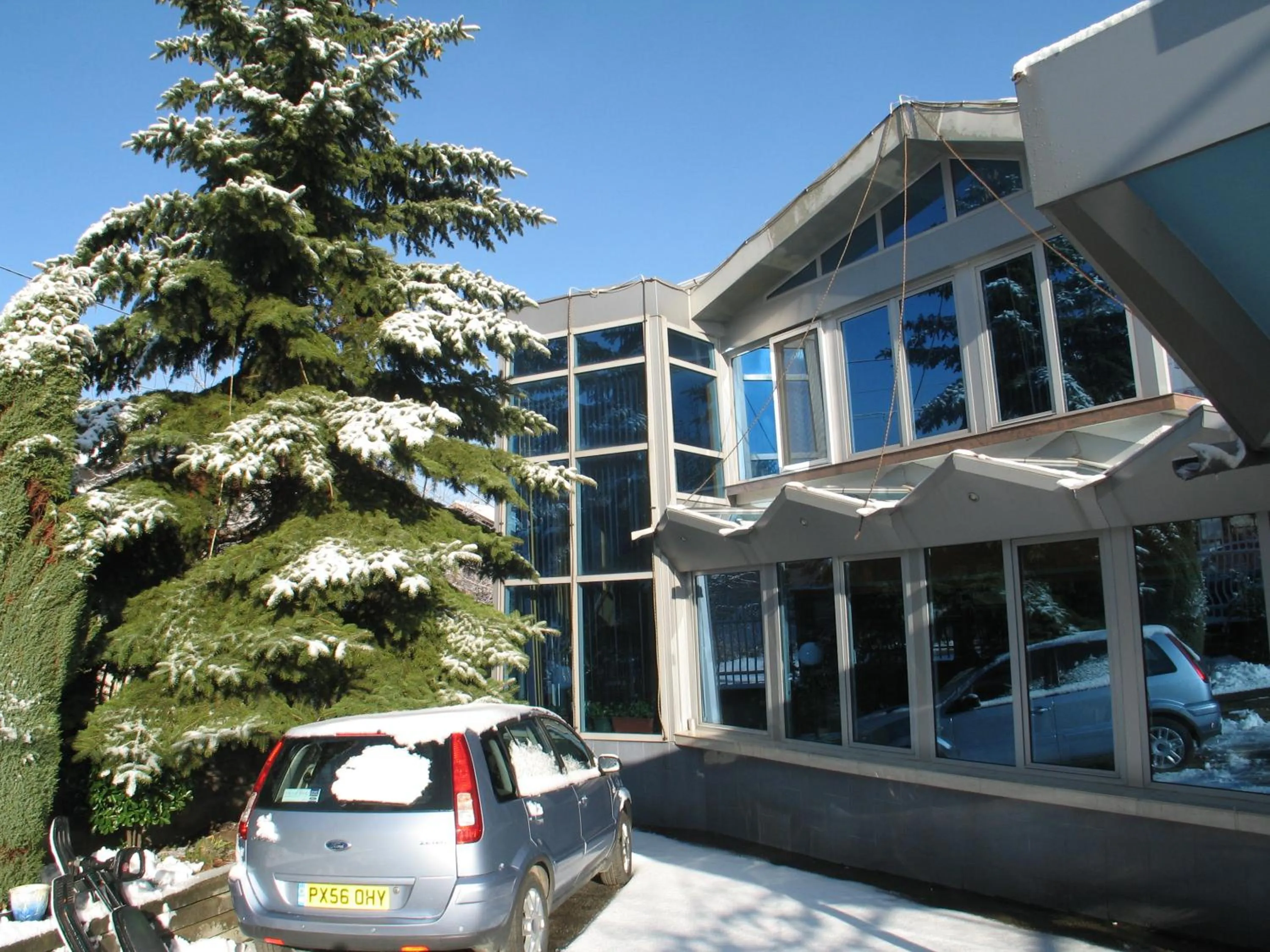 Property building in Family Hotel Yagoda88