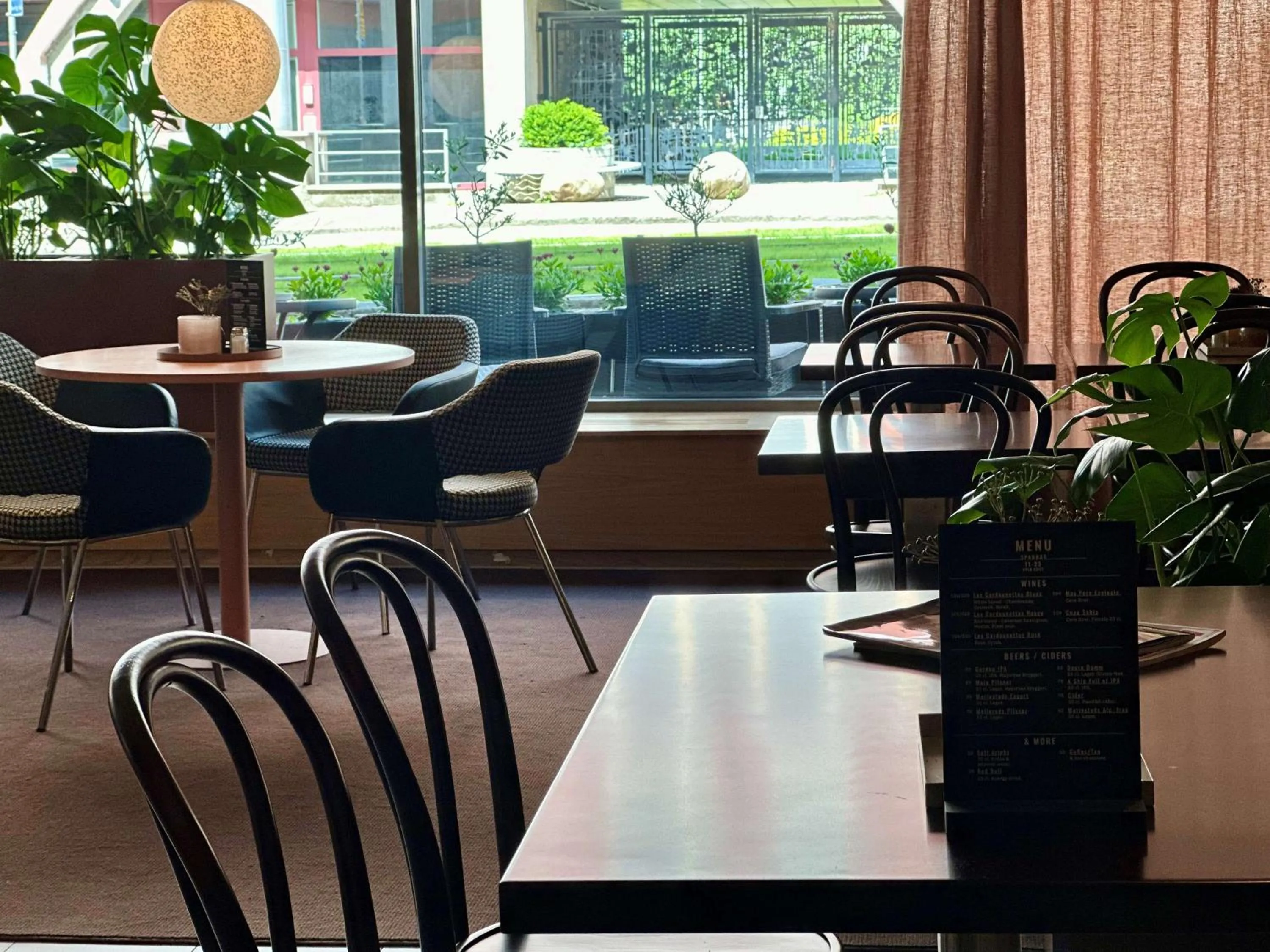 Restaurant/places to eat in Spar Hotel Majorna