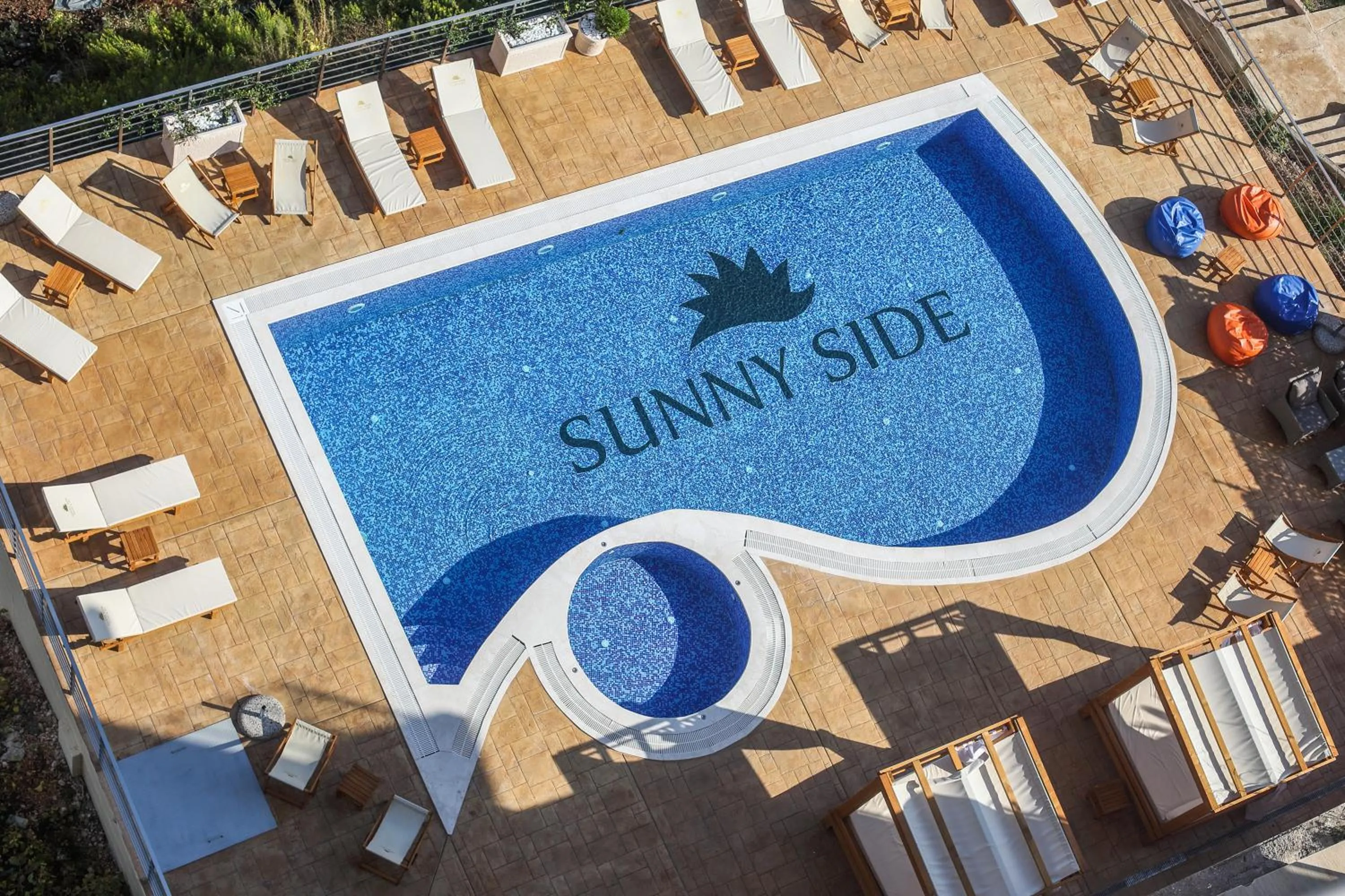 Swimming pool in Sunny Side Wellness Resort & Spa