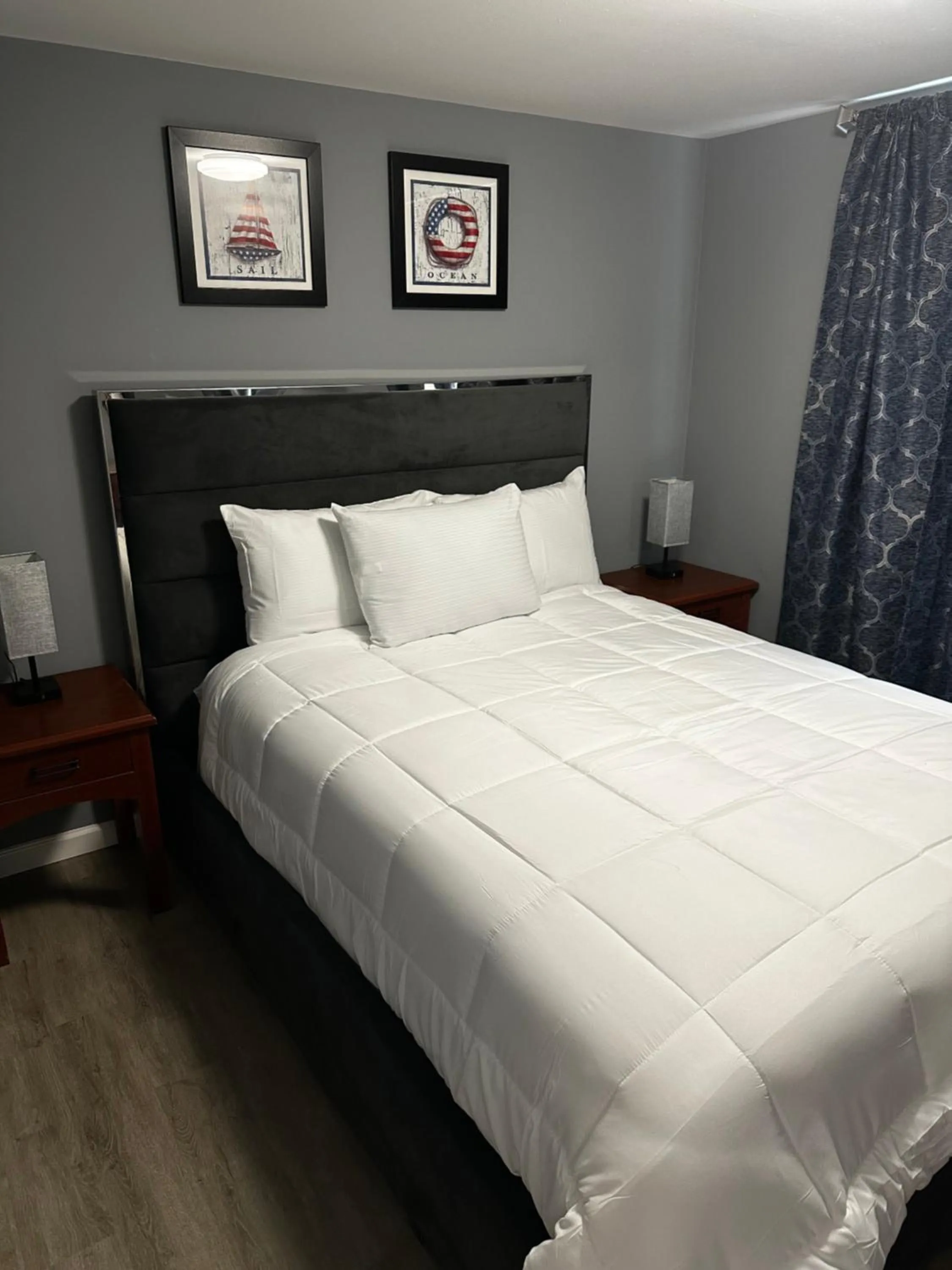 Bed in Atlantic Breeze Motel & Apartments