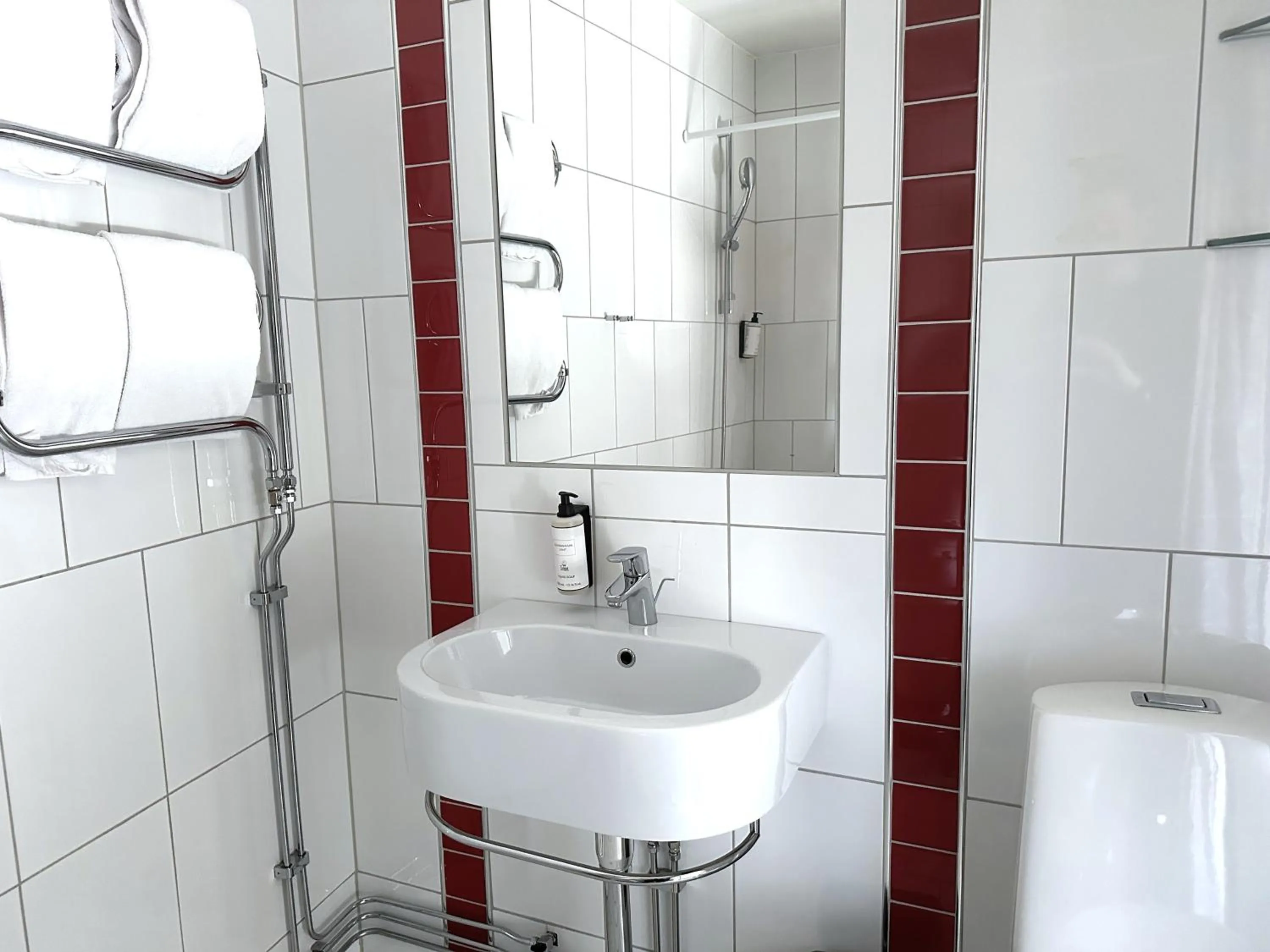 Bathroom in Spar Hotel Gårda