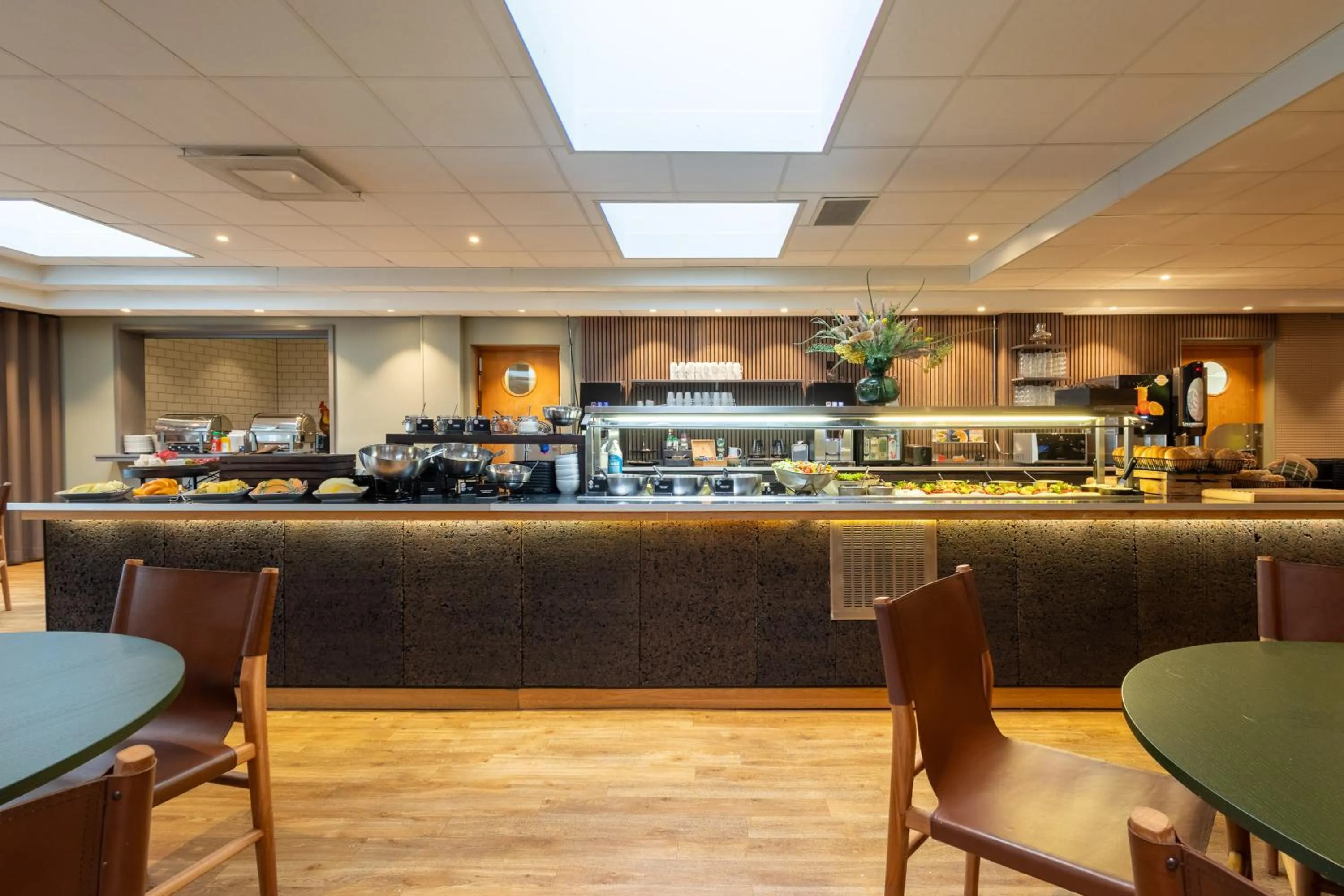 Buffet breakfast in Spar Hotel Gårda