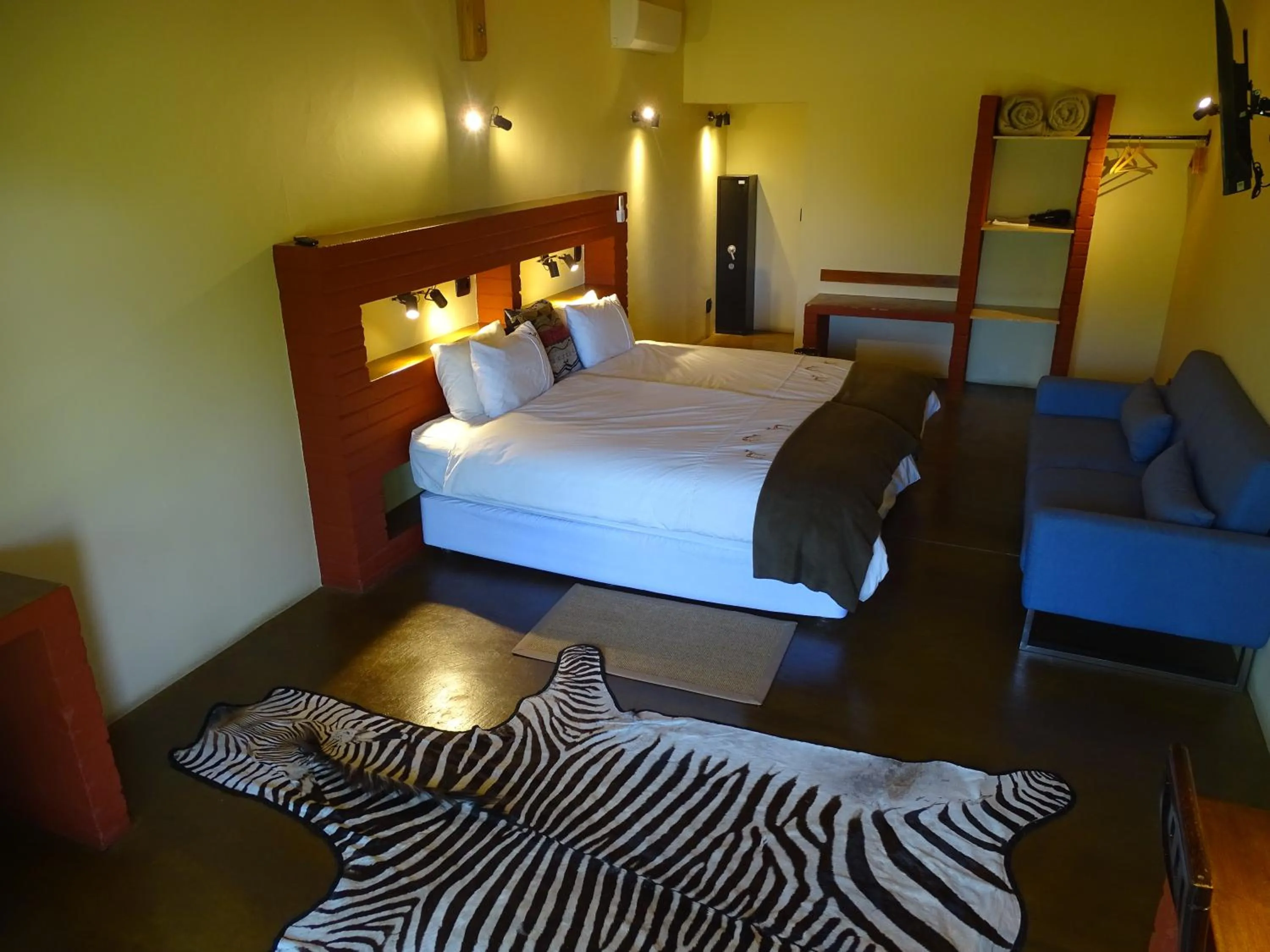 Photo of the whole room, Bed in Auas Safari Lodge