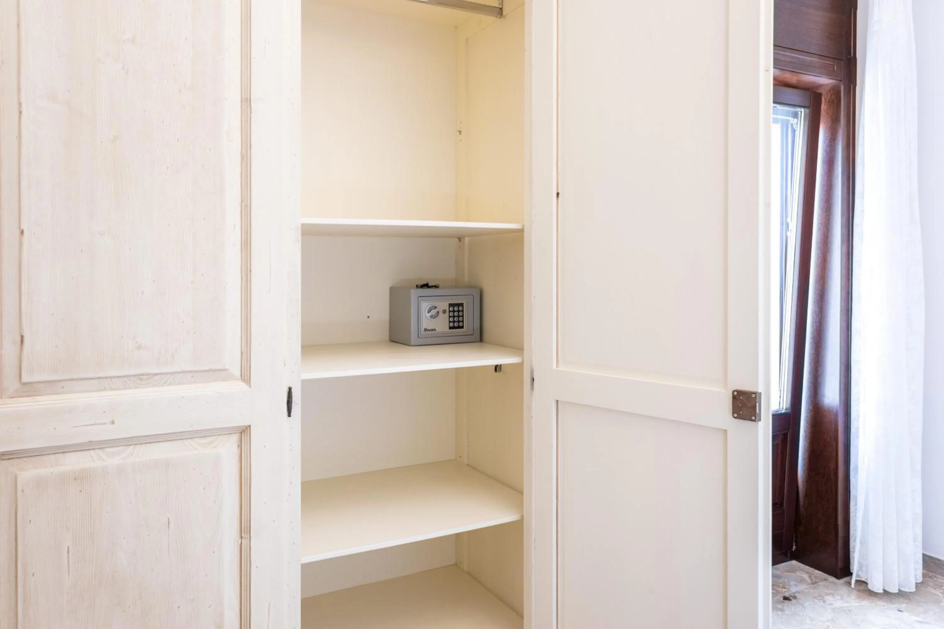 Decorative detail in B&B Domus Japigia