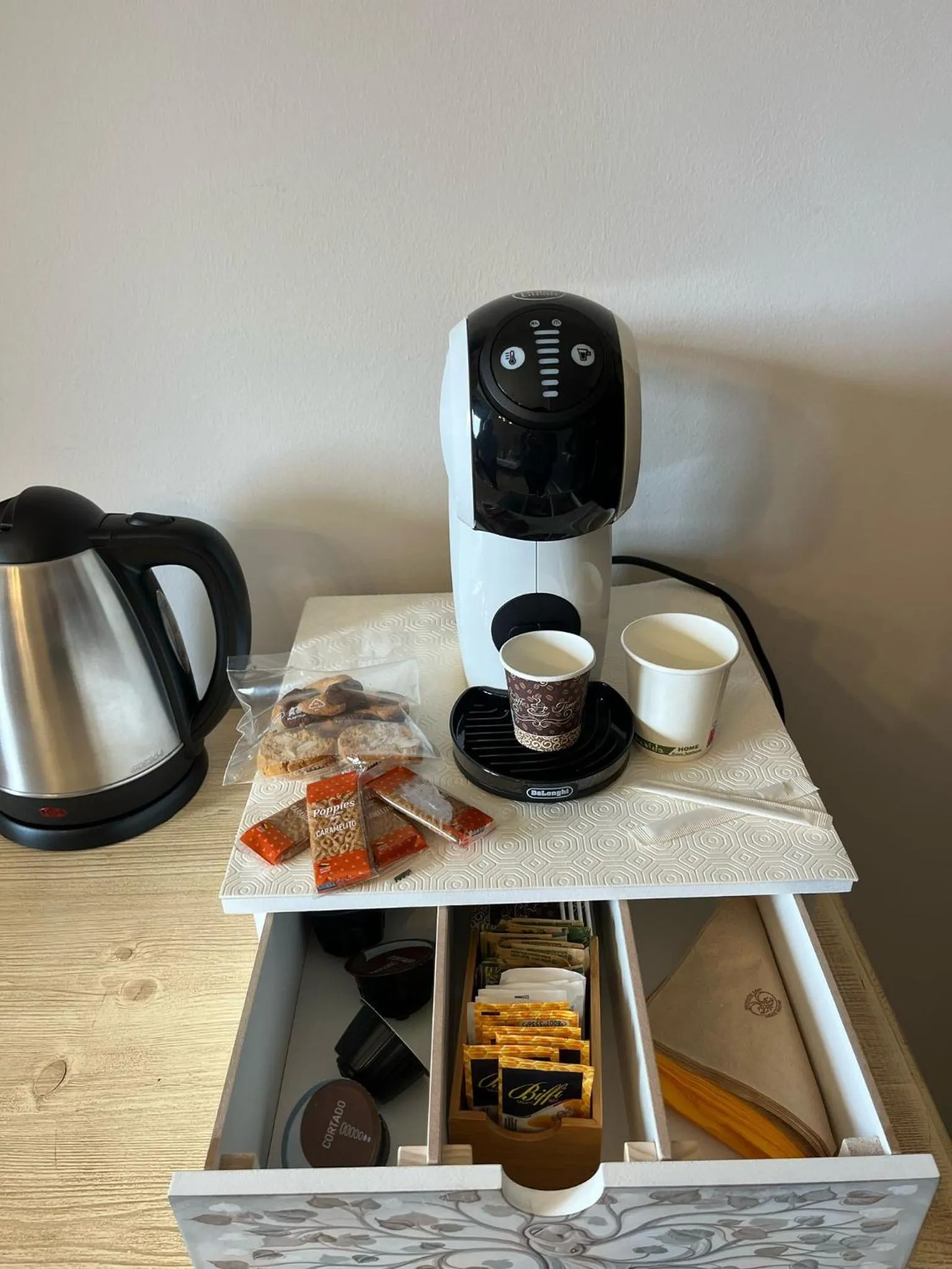 Coffee/tea facilities in B&B Domus Japigia