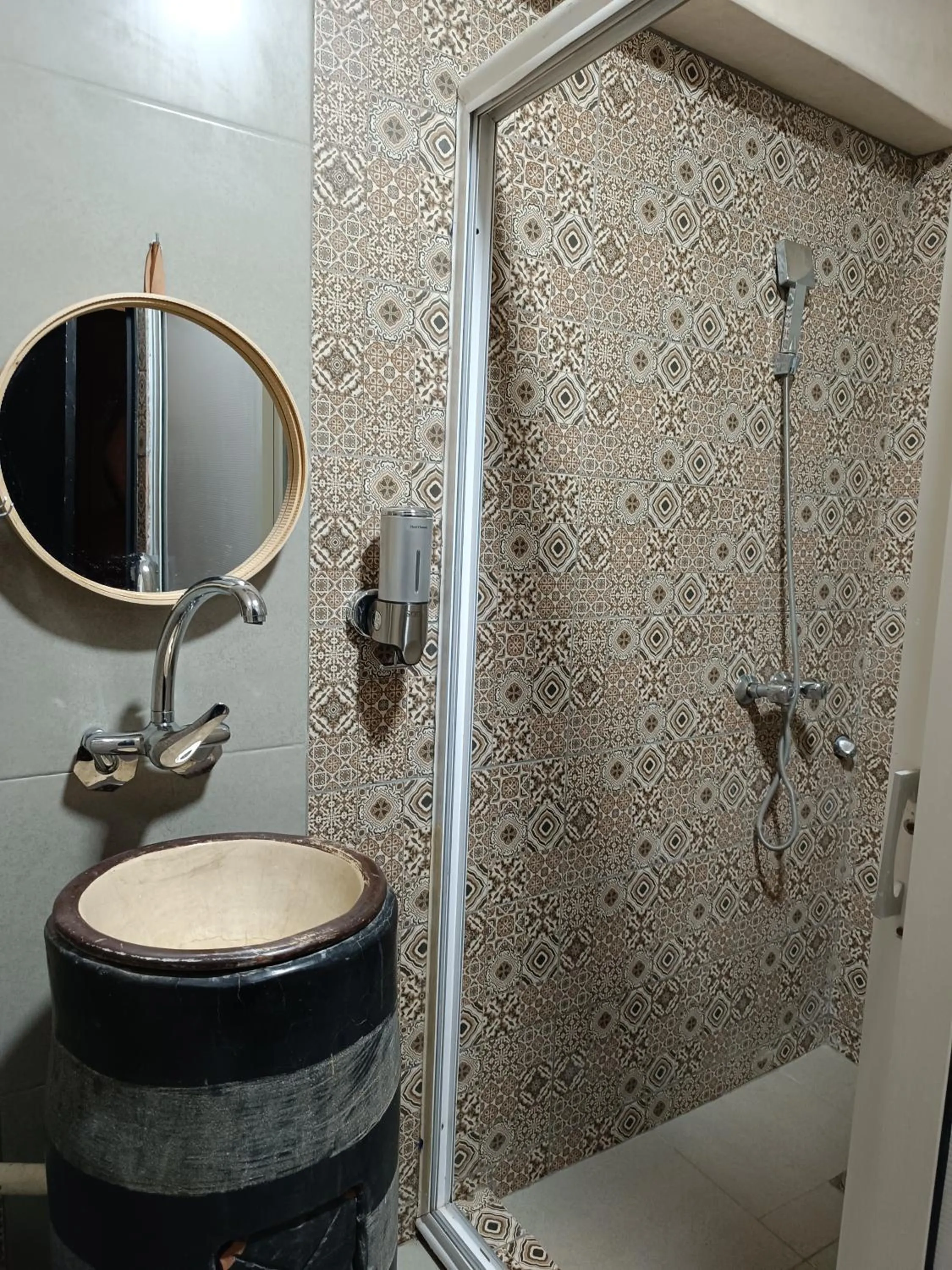 Shower in Be Nomad