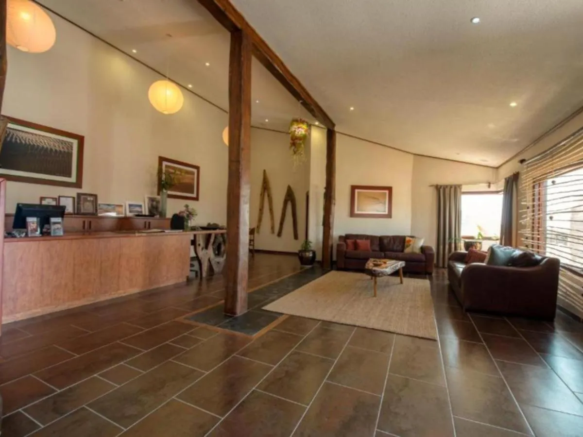 Communal lounge/ TV room in Desert Breeze Lodge