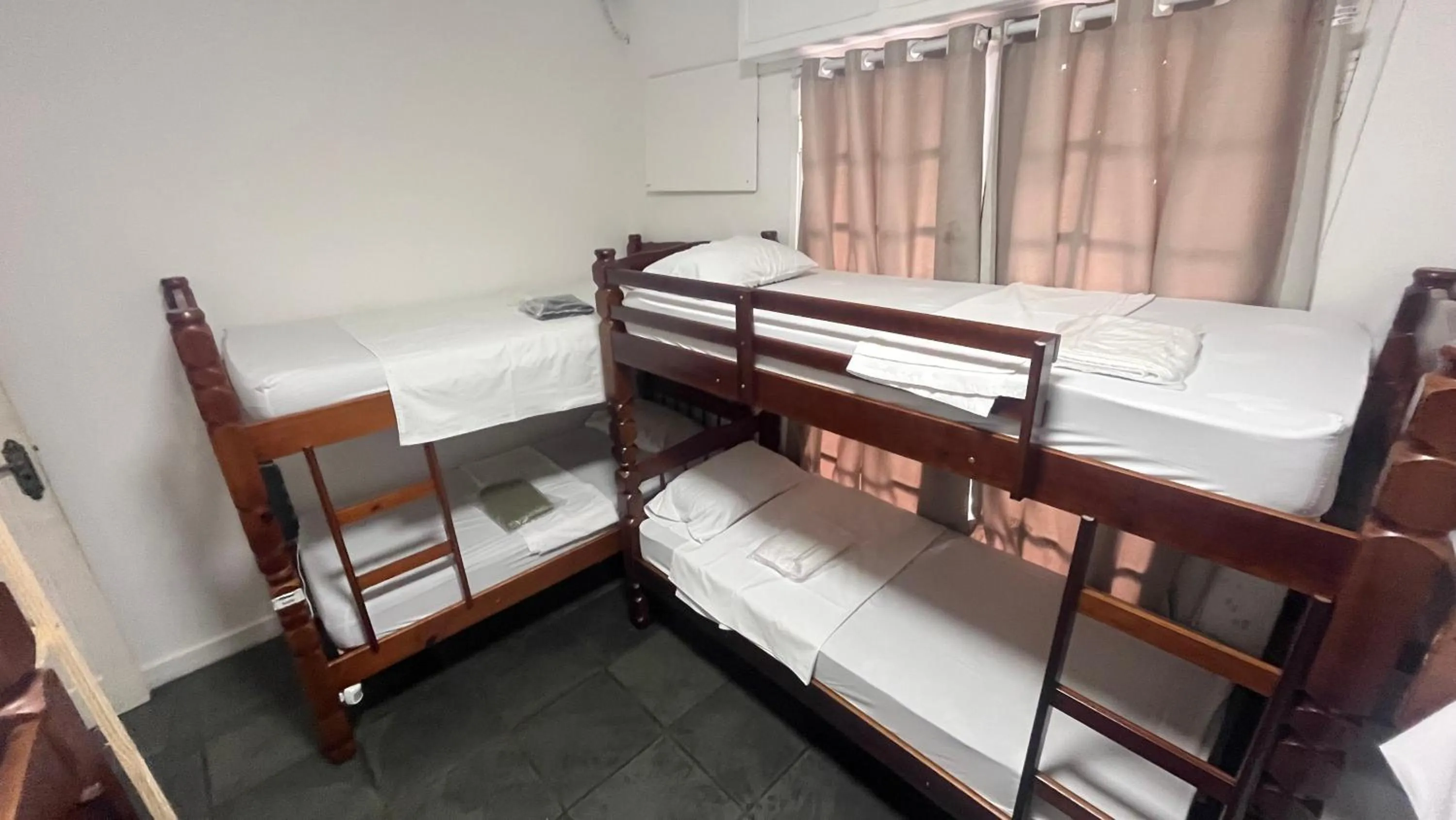 Photo of the whole room in COACHHOSTEL7