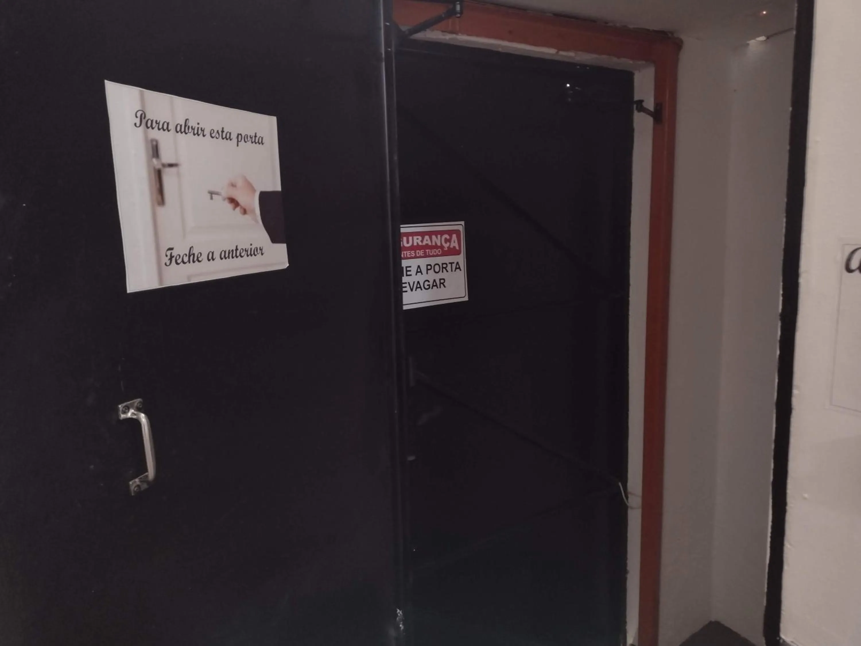 Facade/entrance in COACHHOSTEL7