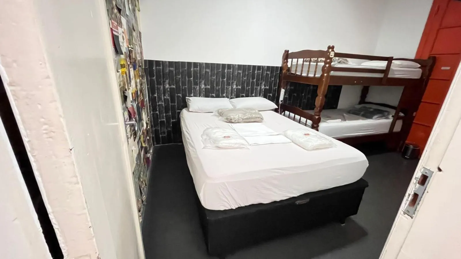 Bed in COACHHOSTEL7