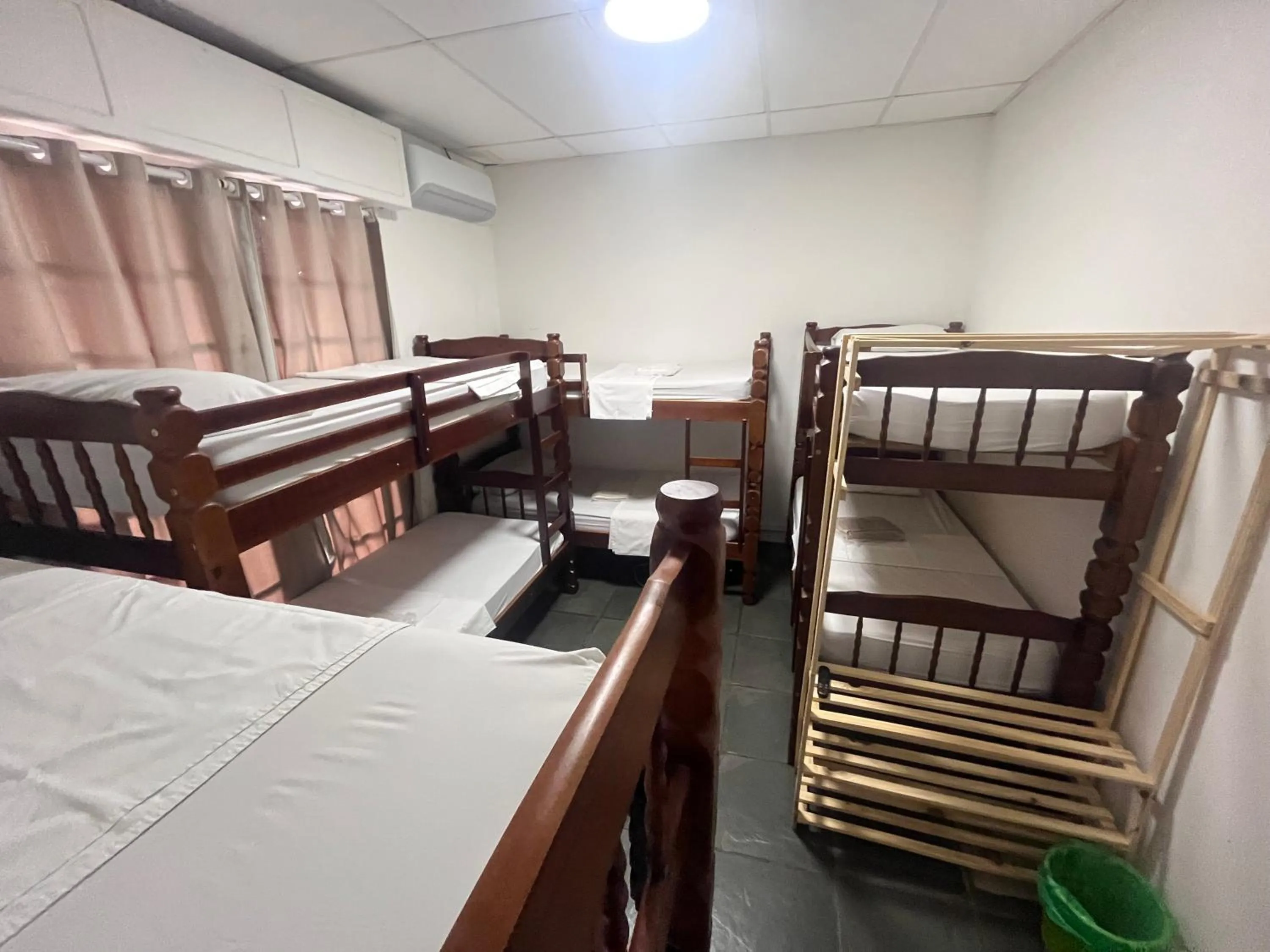 Photo of the whole room in COACHHOSTEL7