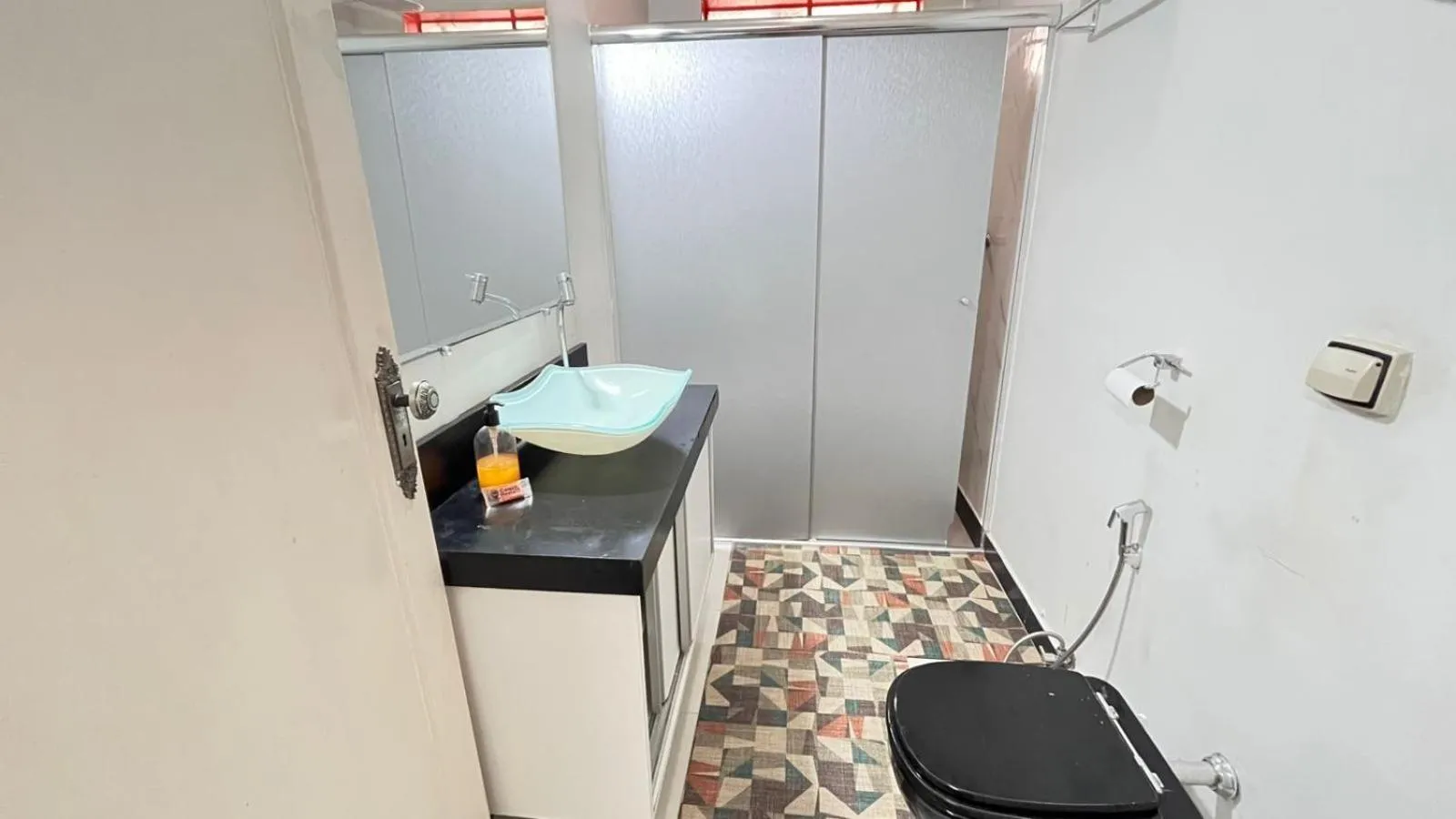 Shower in COACHHOSTEL7