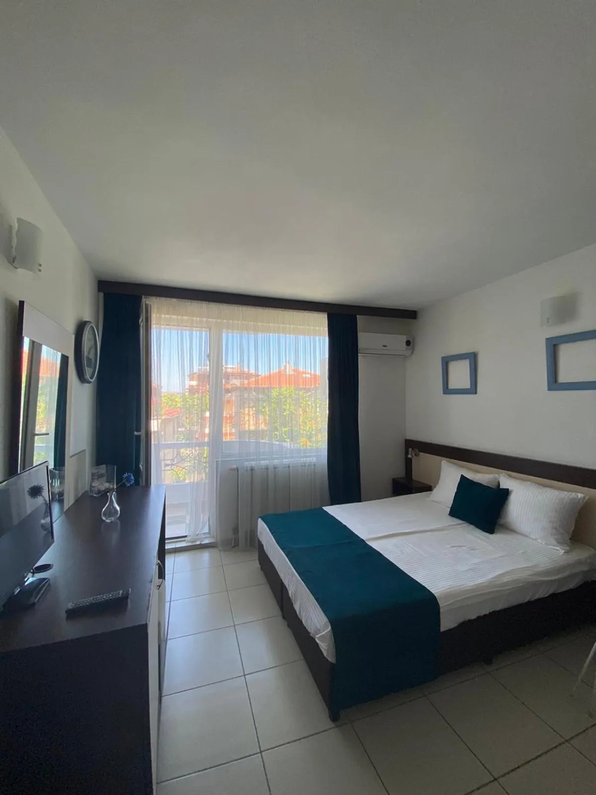 Lilia 2 Family Hotel