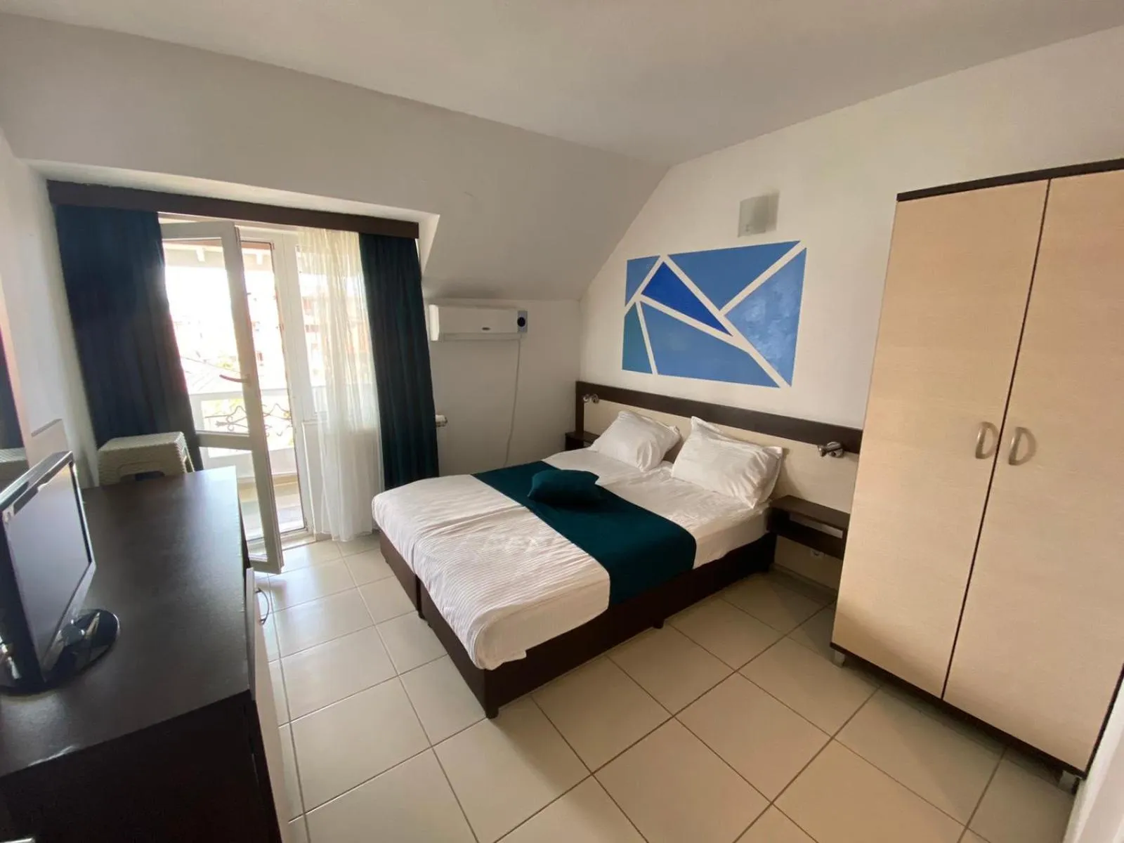 Photo of the whole room in Lilia 2 Family Hotel