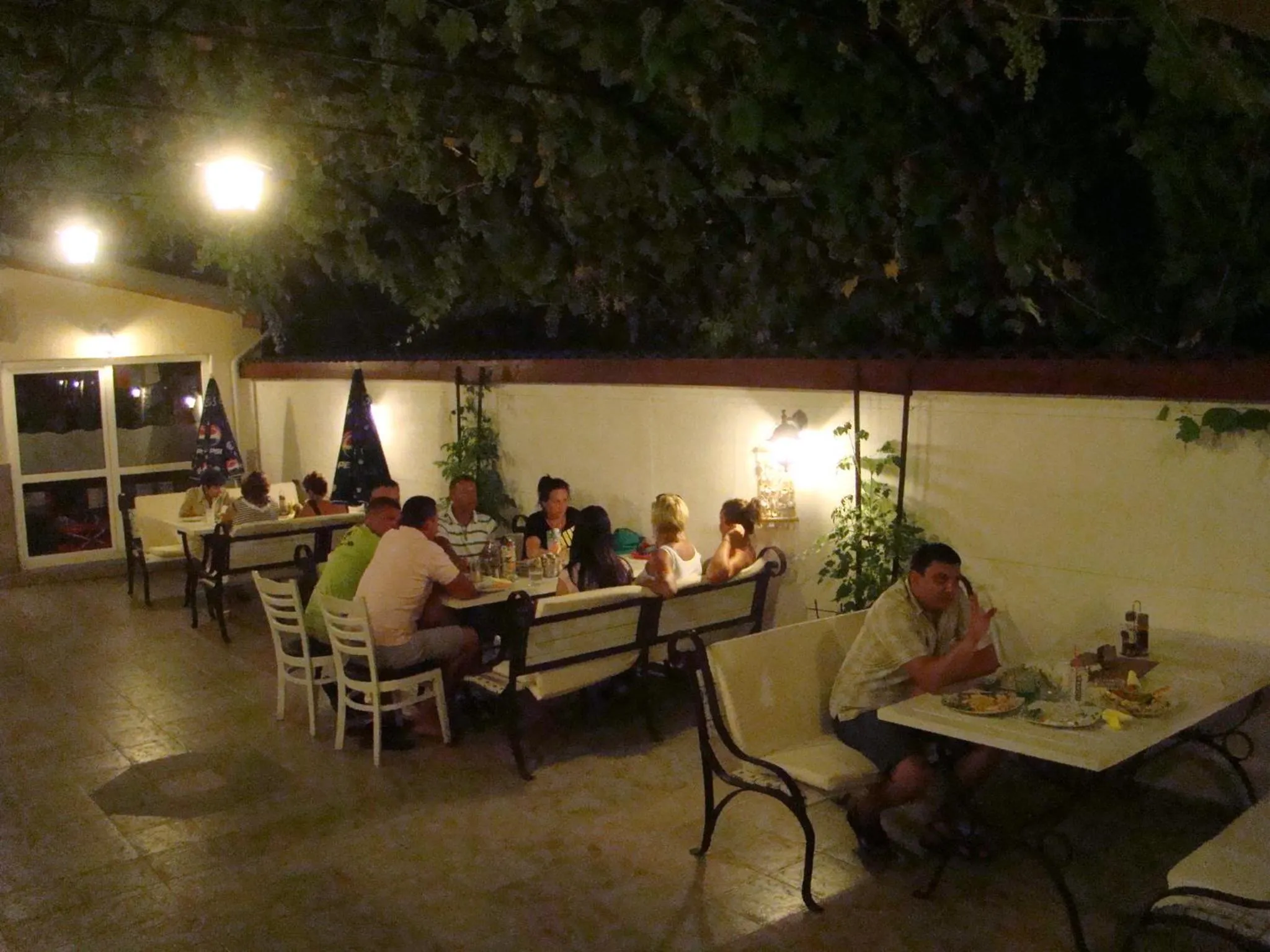 Patio in Lilia 2 Family Hotel