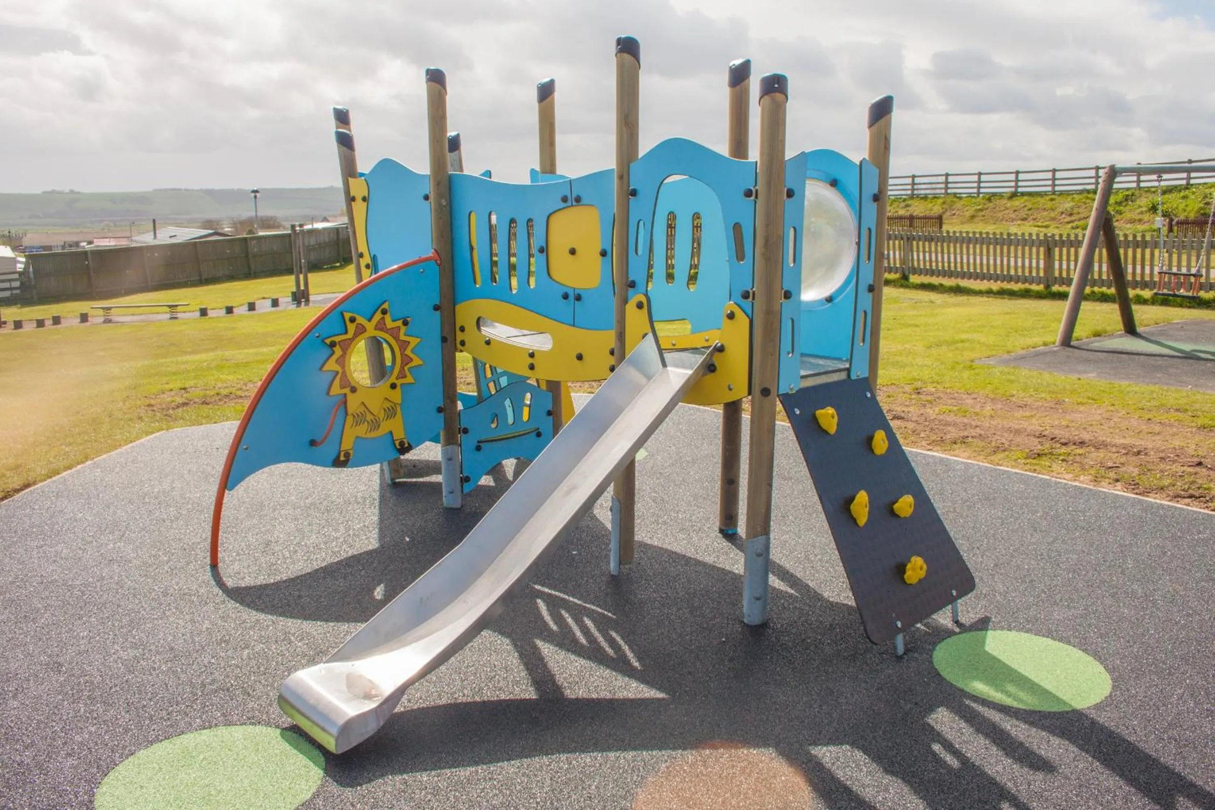 Area and facilities in Crows Nest Caravan Park