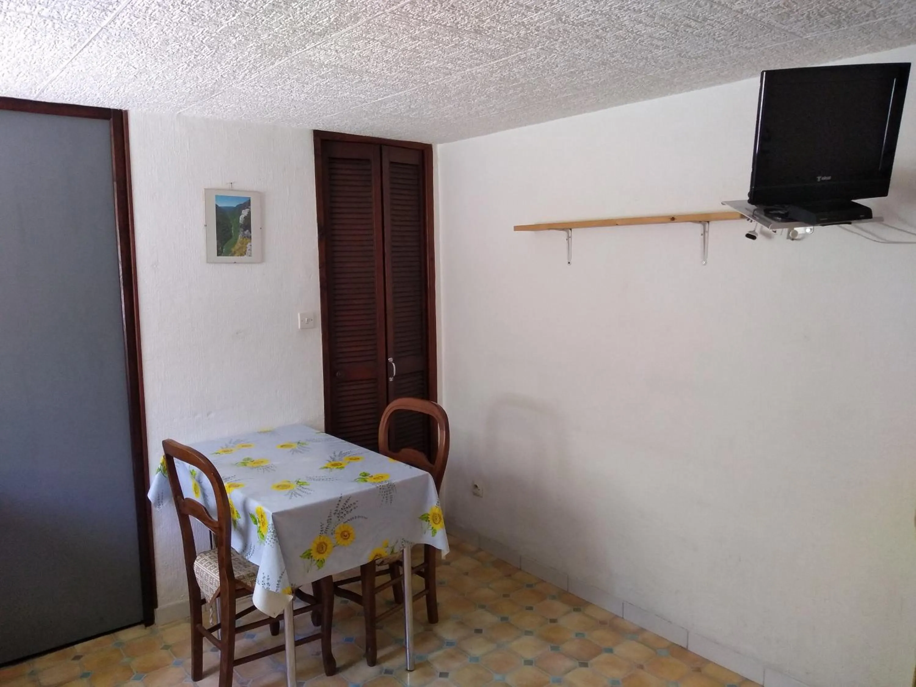 Bedroom in Le Claux des Hespérides
