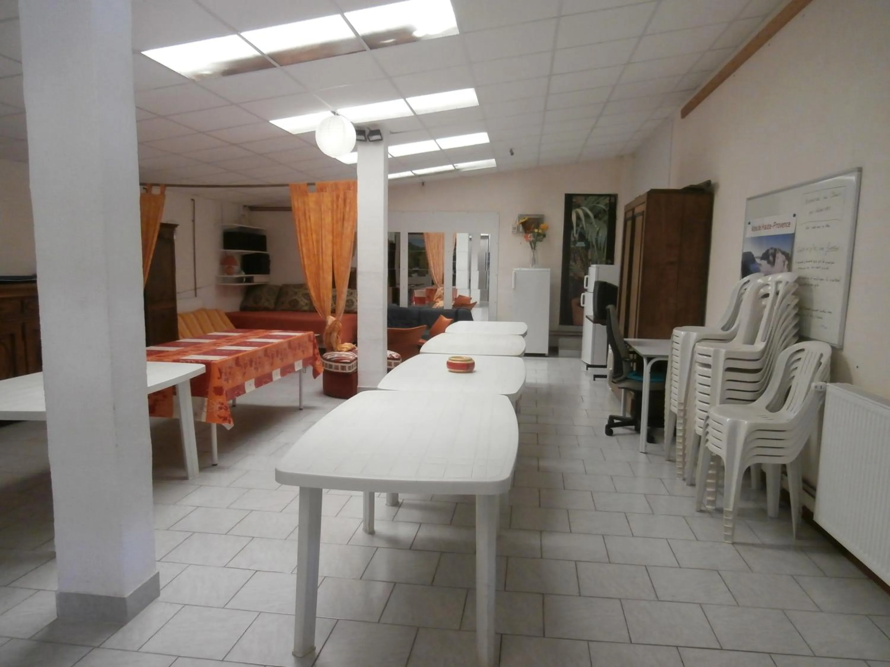 Banquet/Function facilities in Le Claux des Hespérides