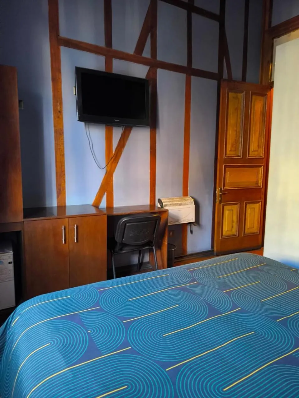 Bed in Hotel Reina Victoria Valparaíso