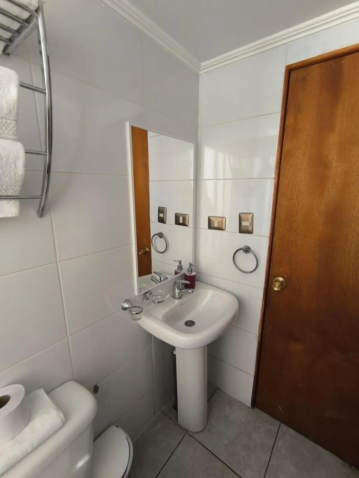 Bathroom in Hotel Reina Victoria Valparaíso