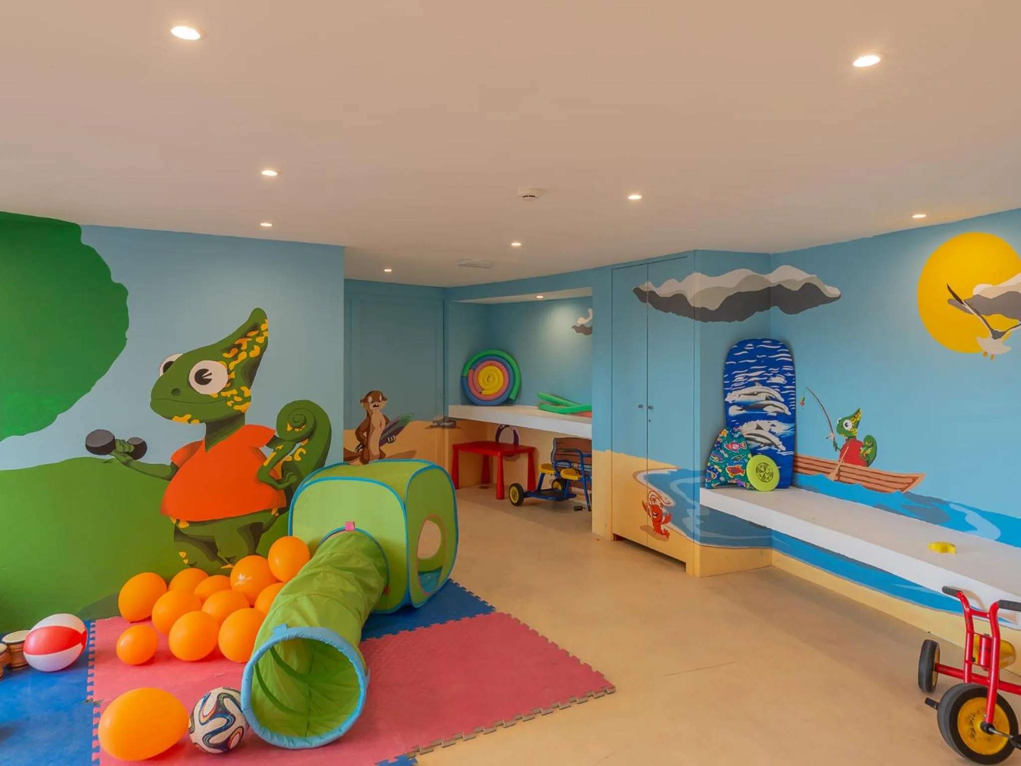 Day in Golden Club Cabanas