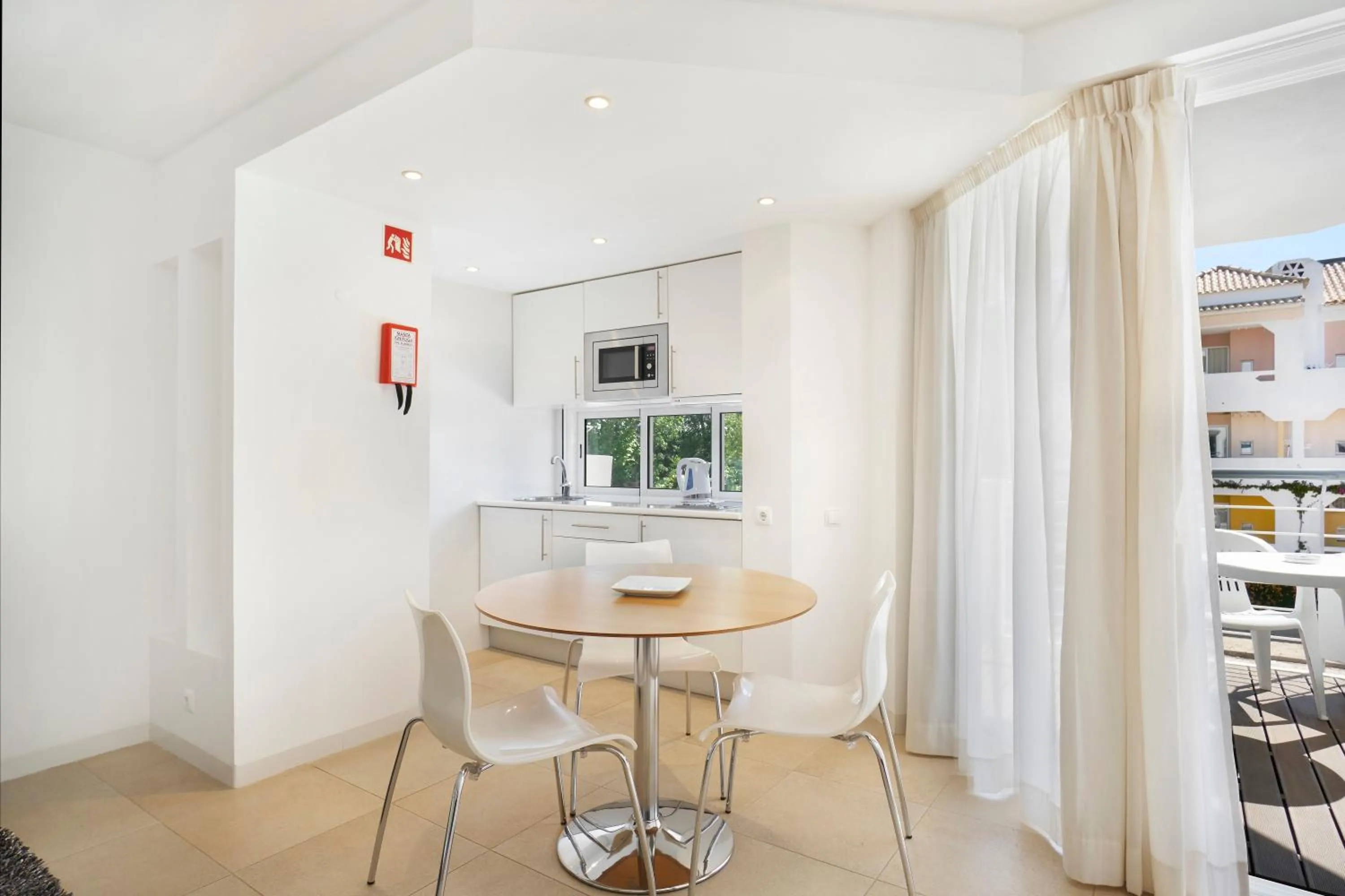 Kitchen or kitchenette in Golden Club Cabanas