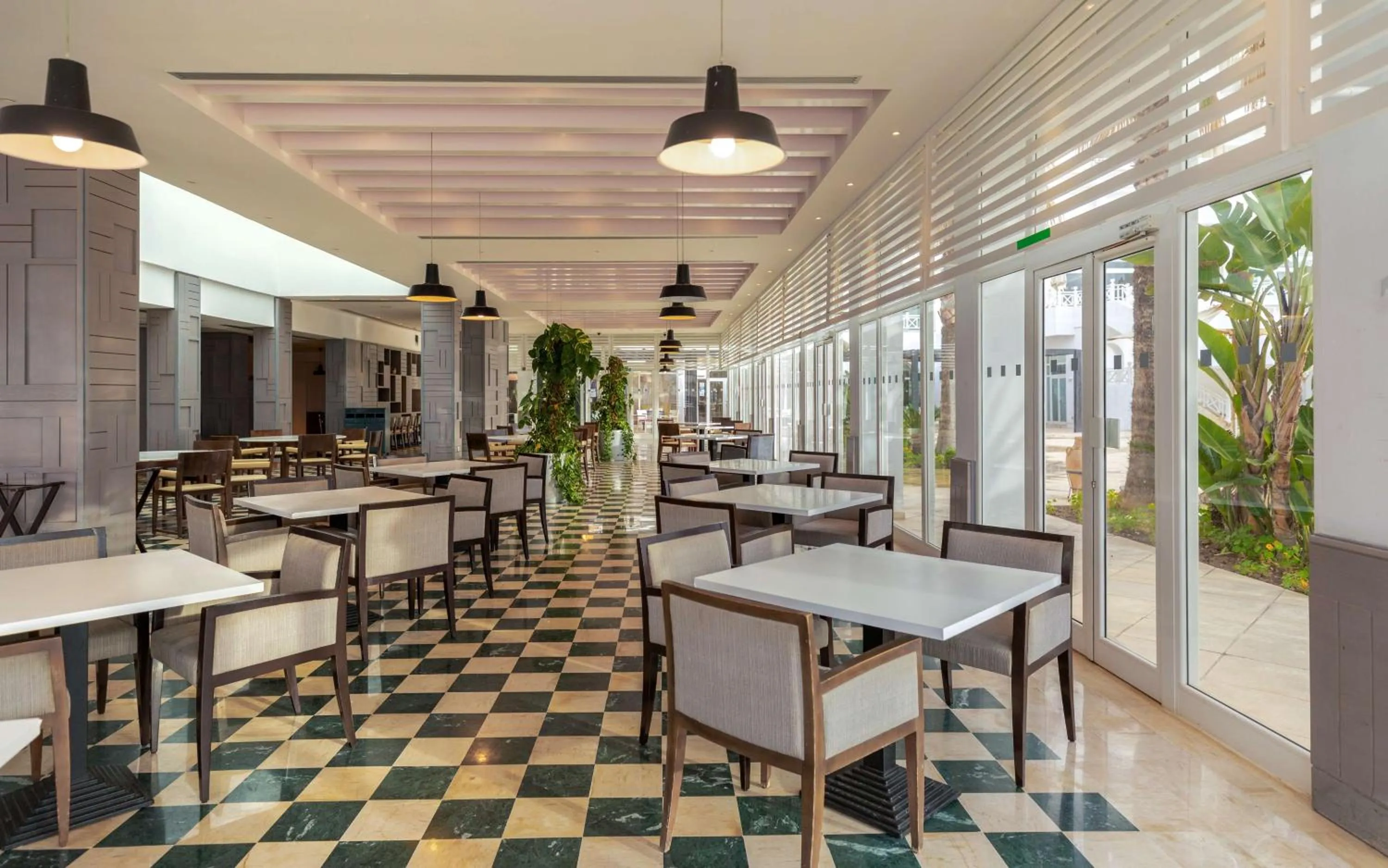 Restaurant/places to eat in Radisson Blu Resort & Thalasso Hammamet