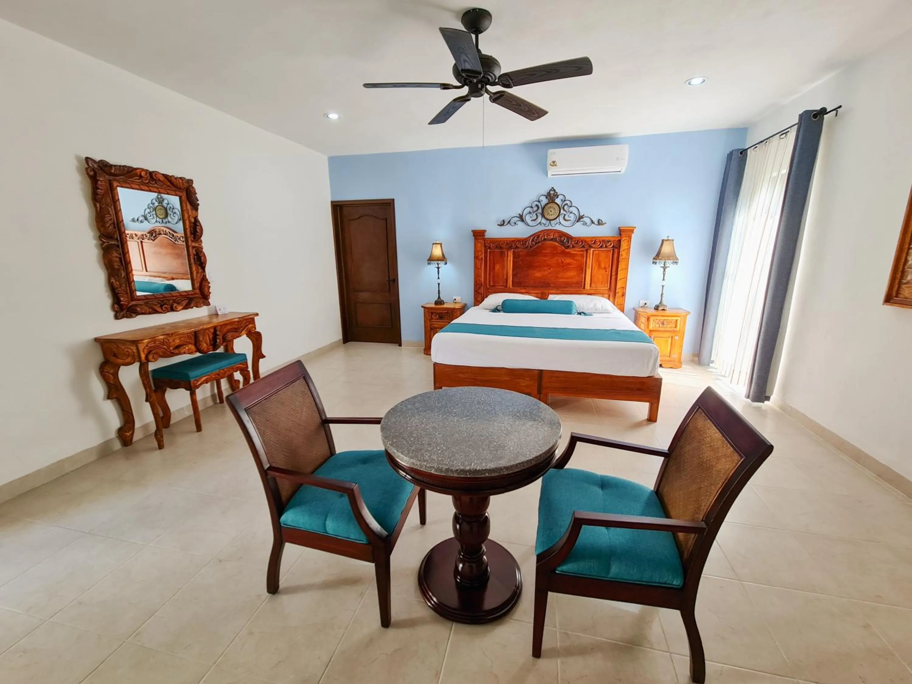 Bedroom, Bed in Hotel Fundadores