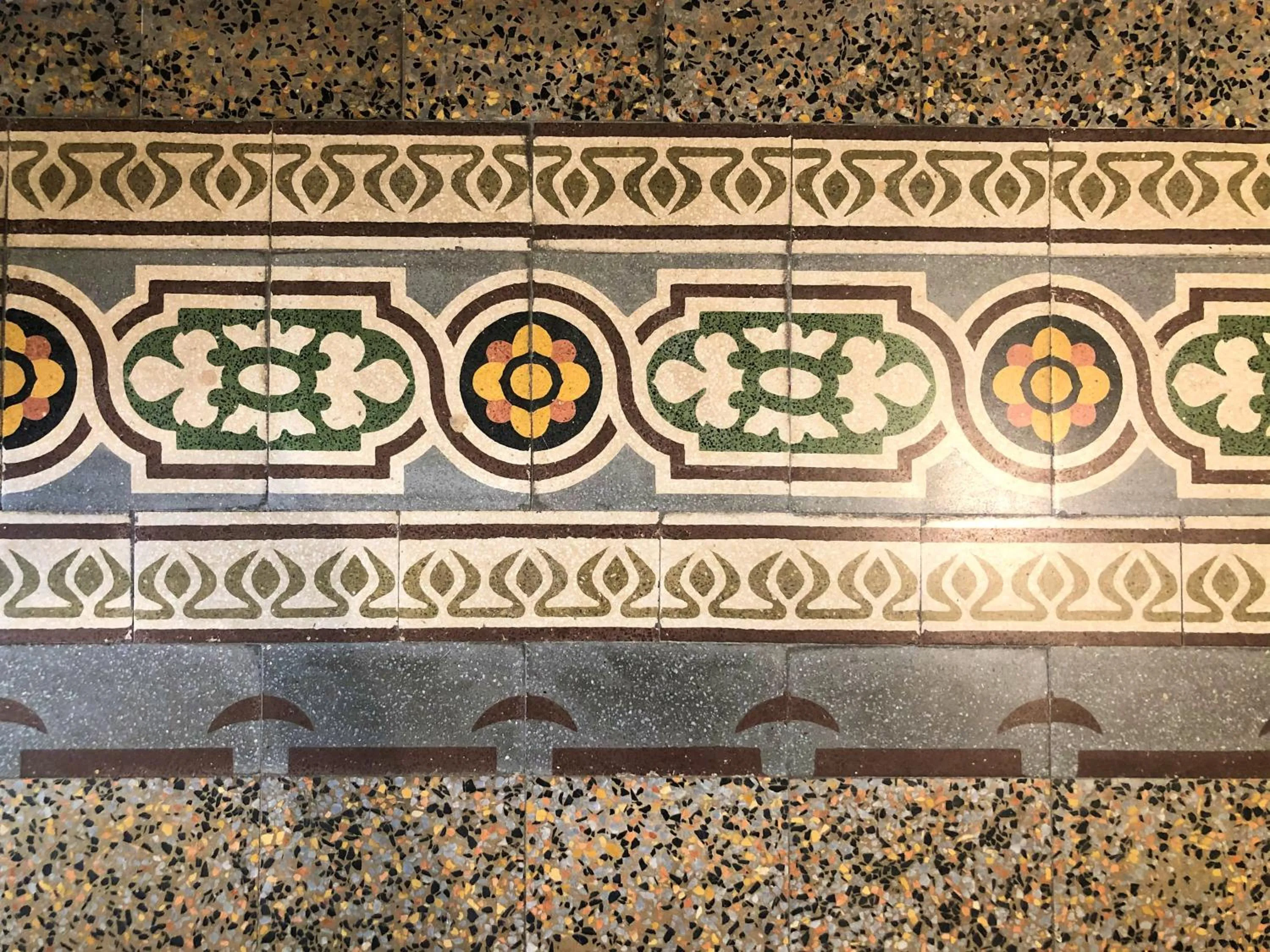 Decorative detail in Chalet Lucca