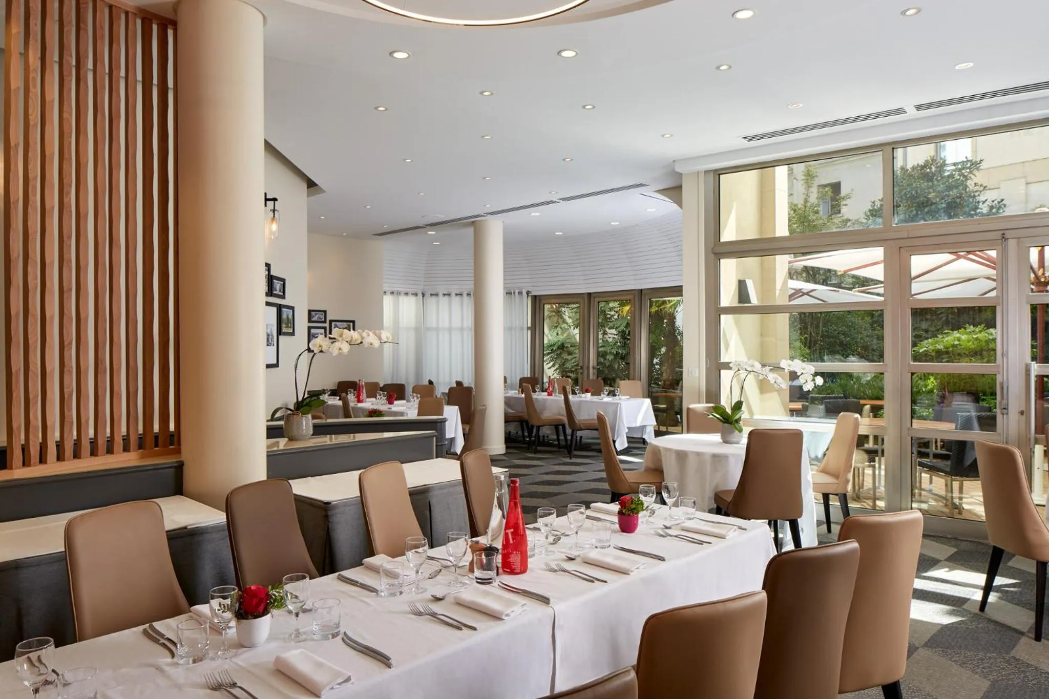 Restaurant/places to eat in Ampère