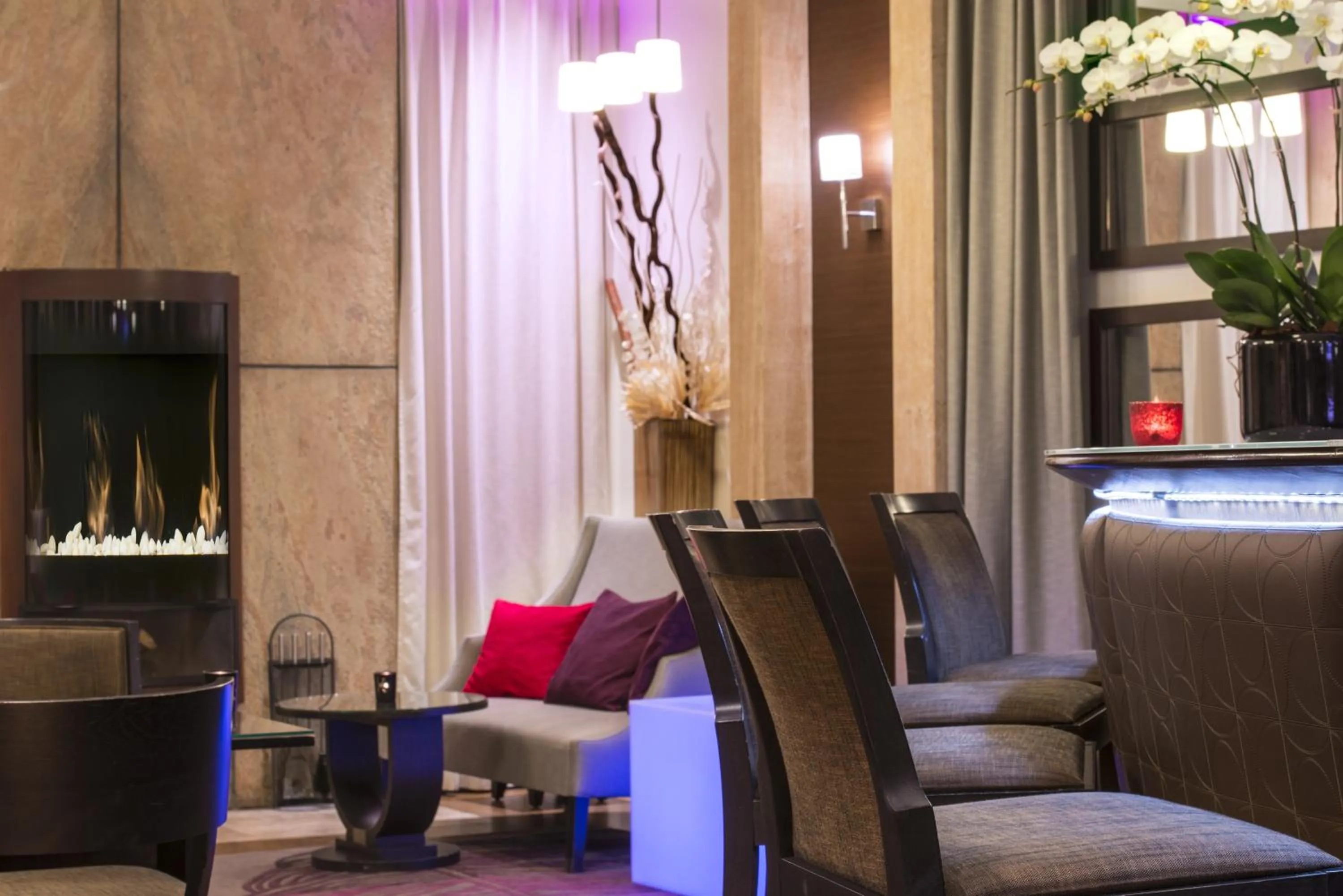 Communal lounge/ TV room in Ampère