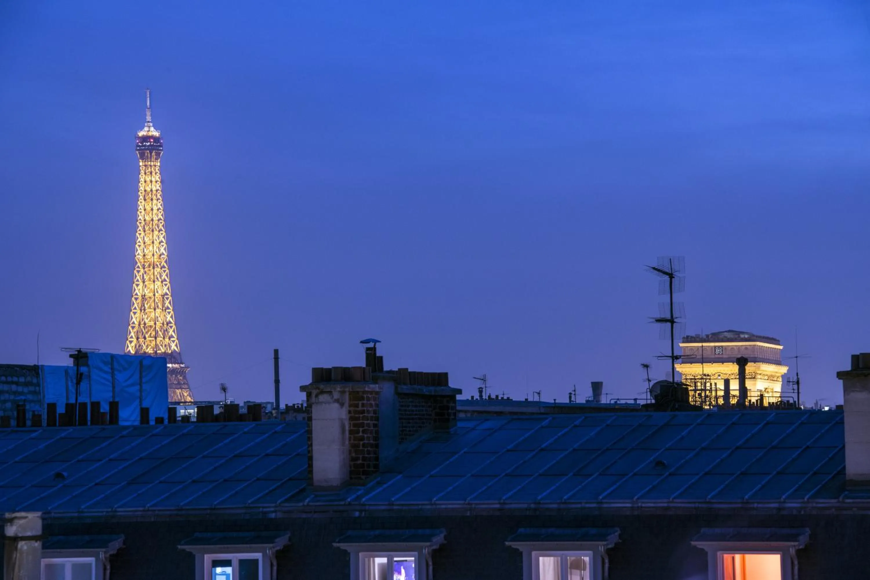 Property building in Ampère