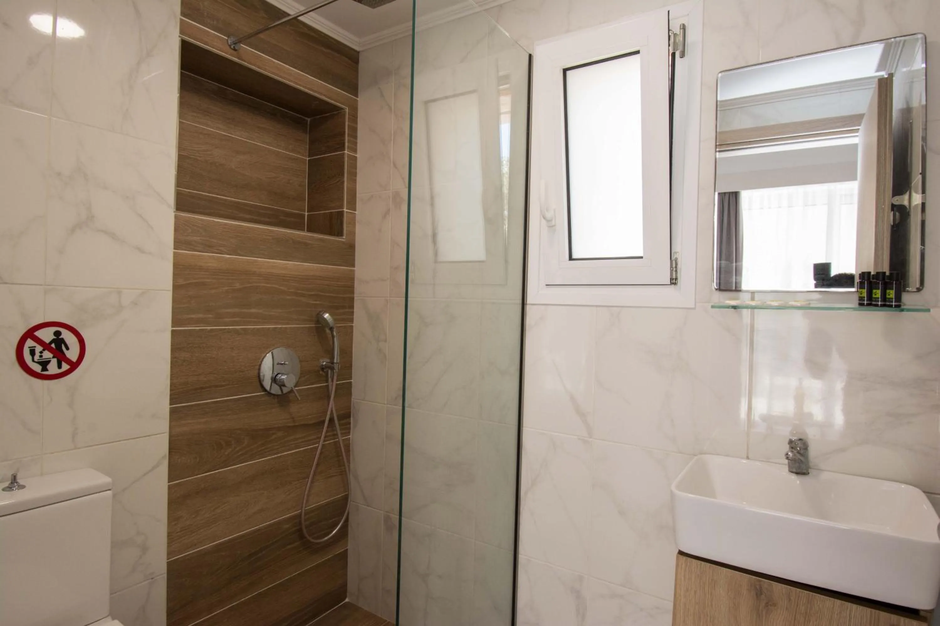 Michalianna Suites "by Checkin"