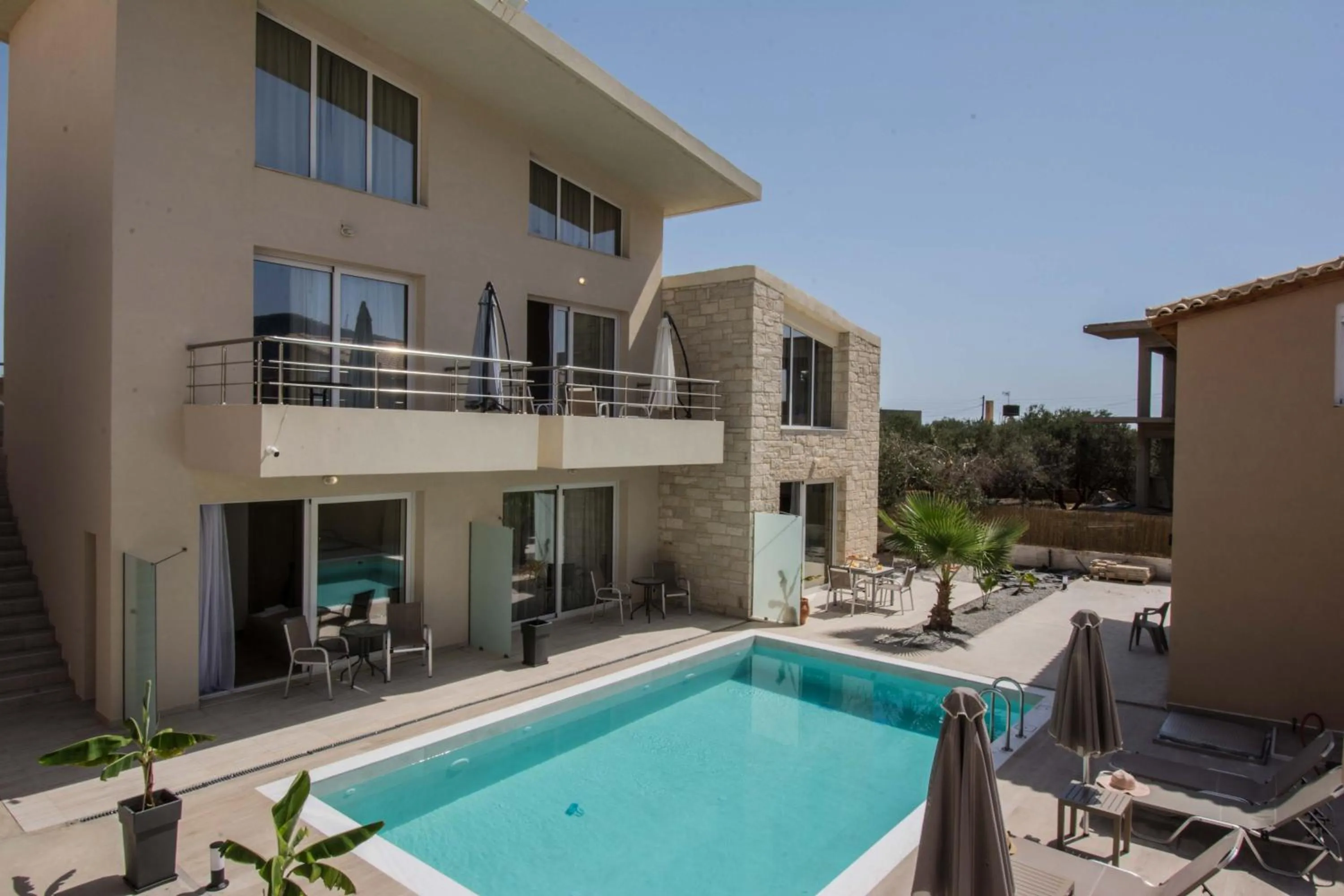 Michalianna Suites "by Checkin"