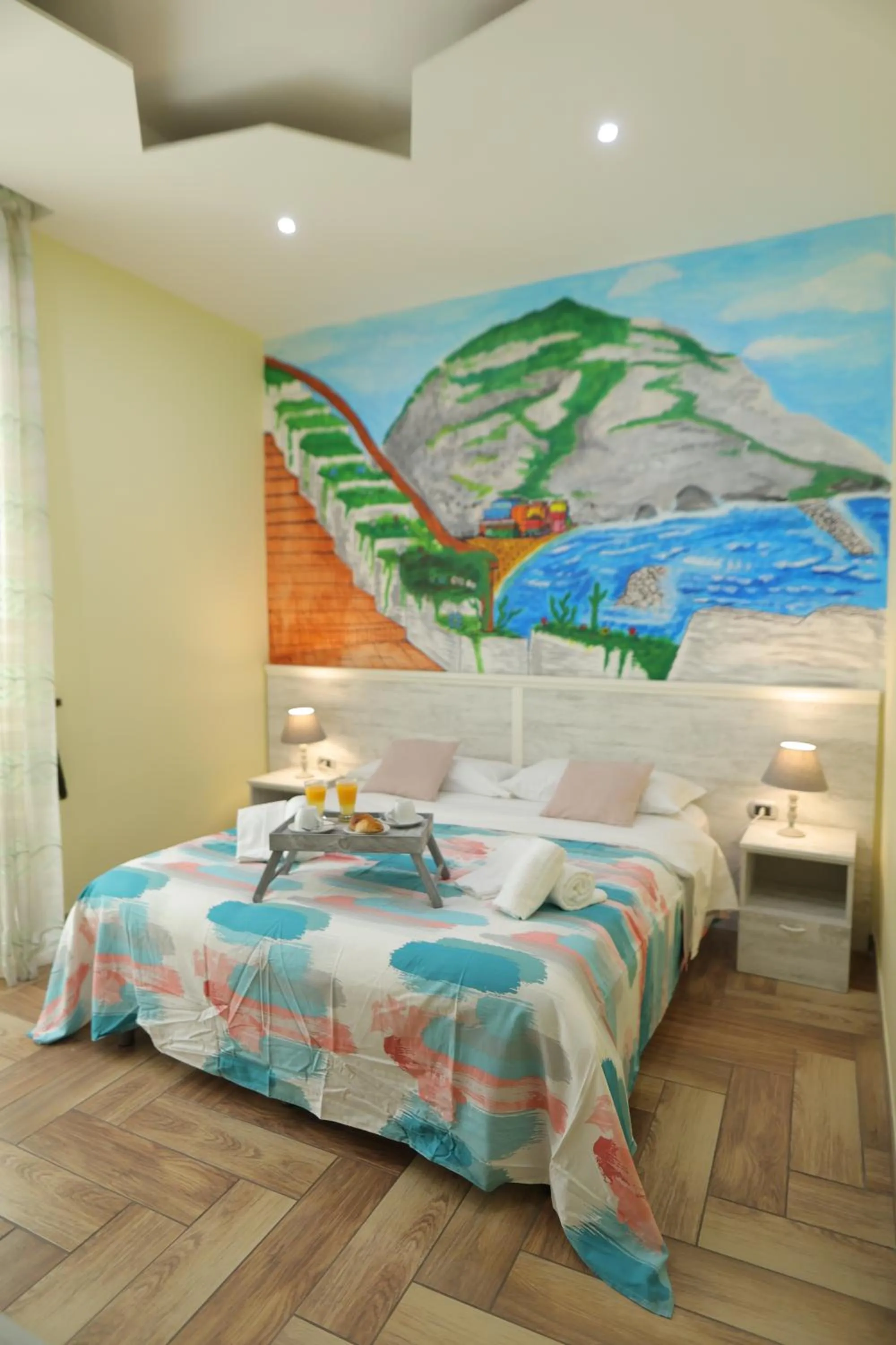 Bedroom, Bed in L'Ammor e Napule