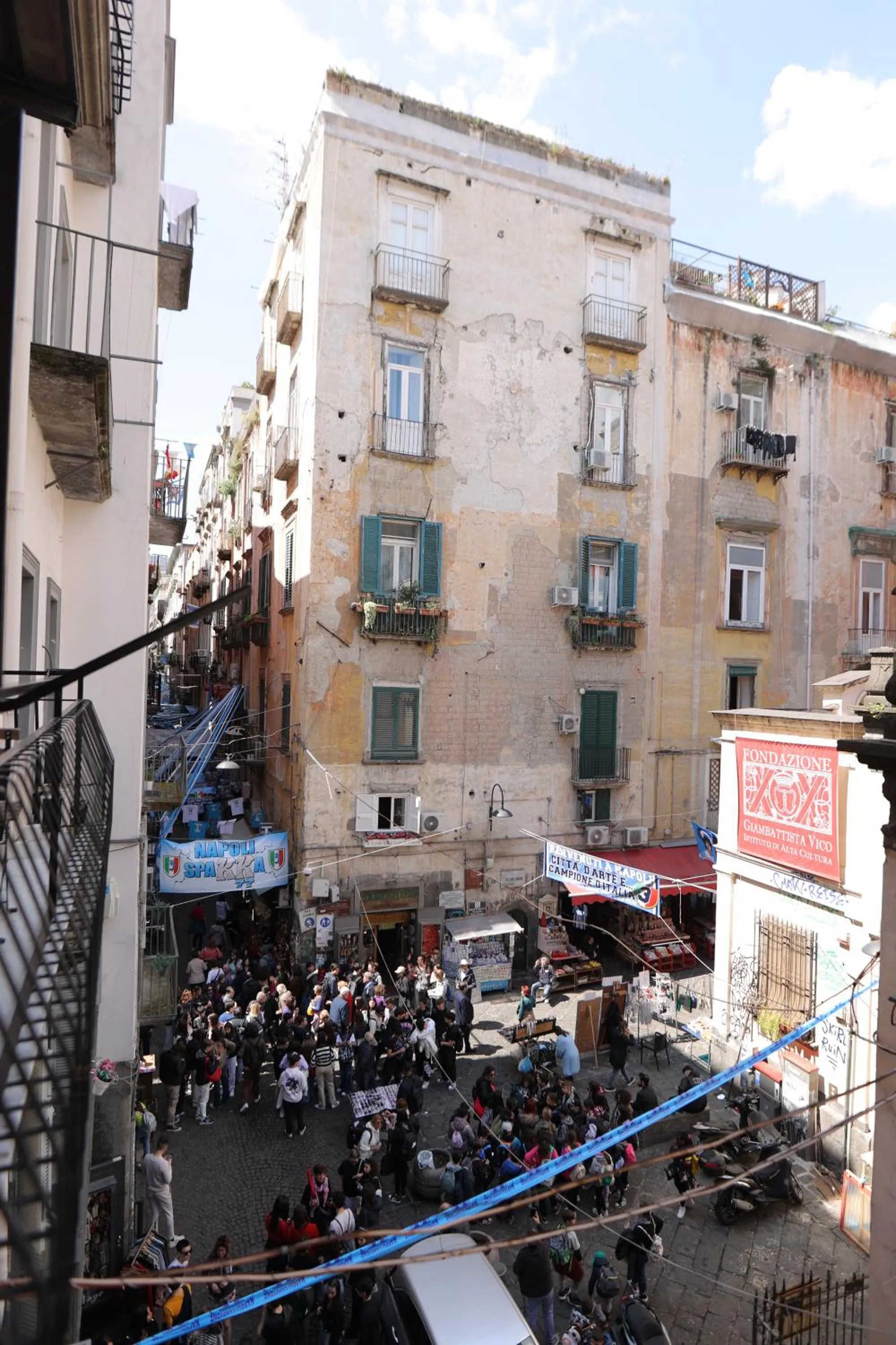 Neighbourhood in L'Ammor e Napule