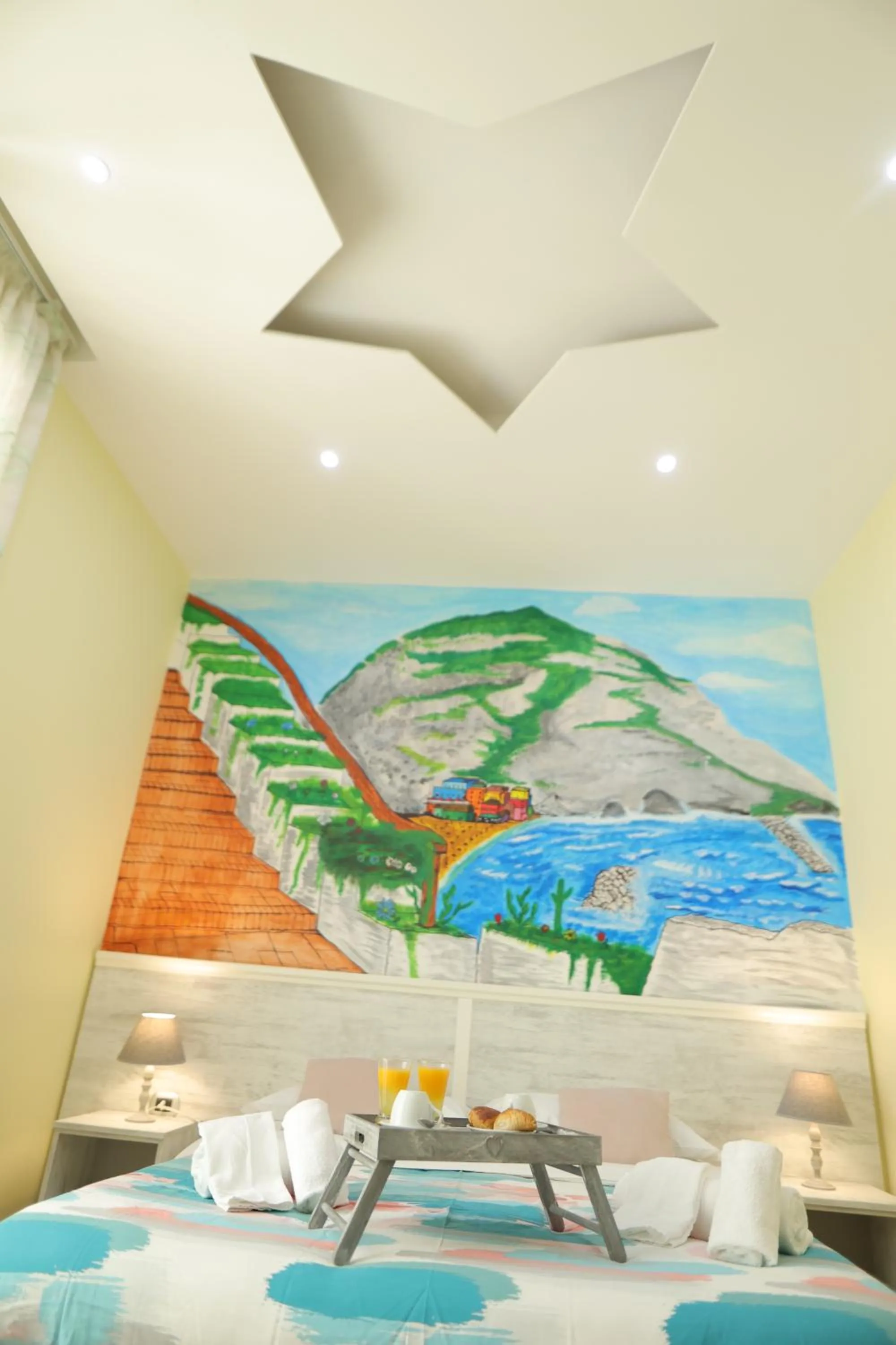 Photo of the whole room, Bed in L'Ammor e Napule