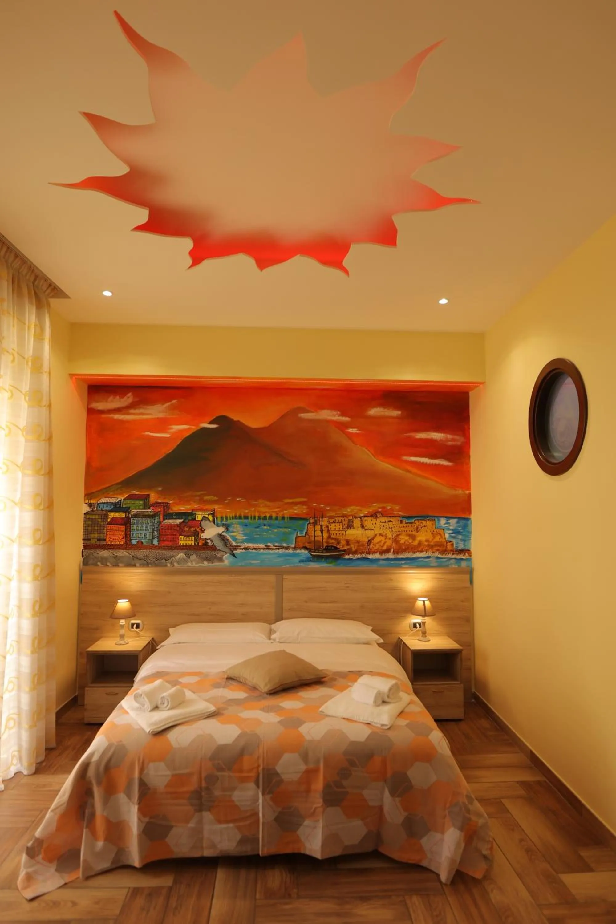 Bedroom, Bed in L'Ammor e Napule