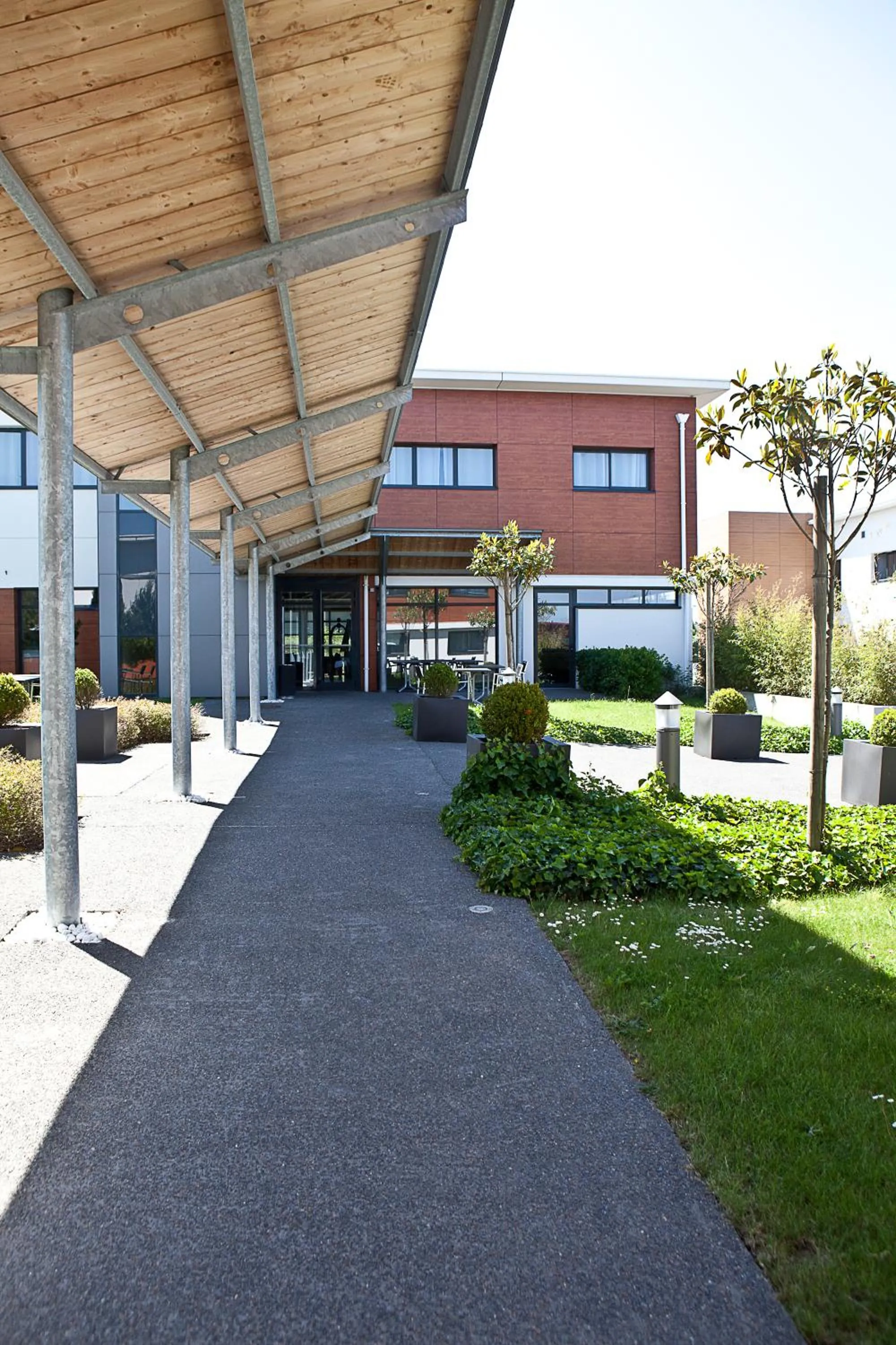 Property building in Best Western Hôtel De La Cité & Spa