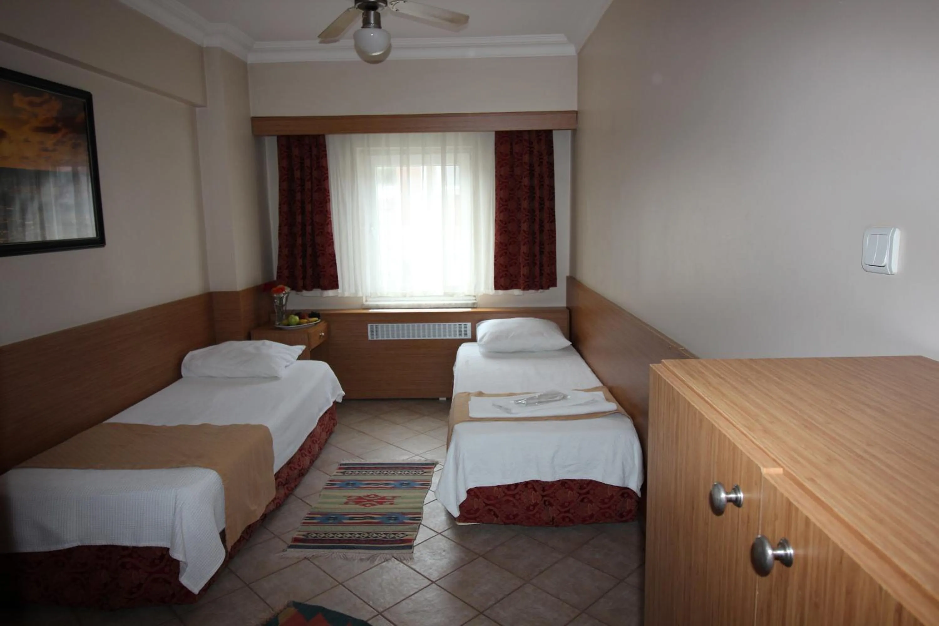 Photo of the whole room, Bed in Kadikoy Otel