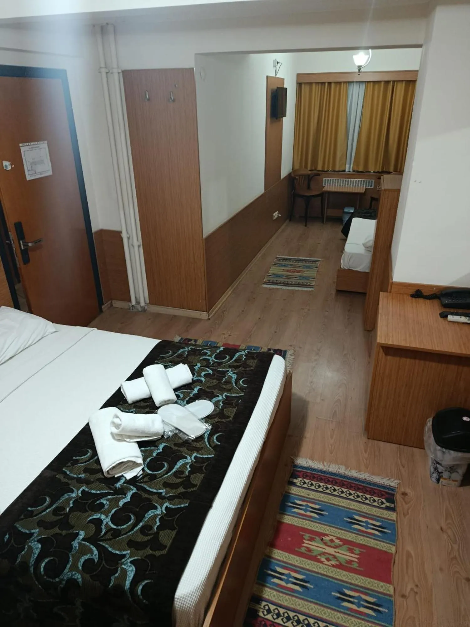 Photo of the whole room, Bed in Kadikoy Otel