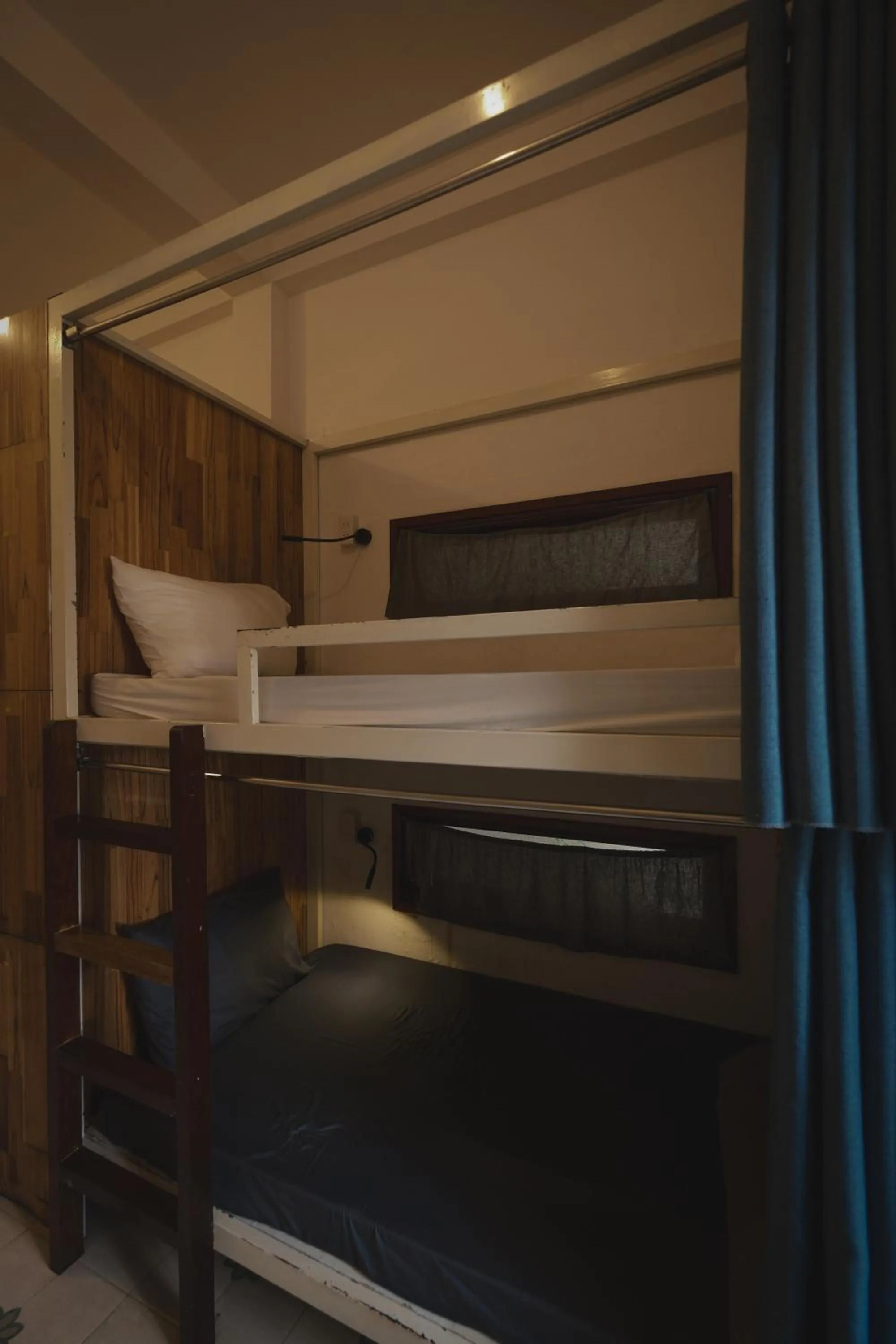 bunk bed, Bed in a-mâze house