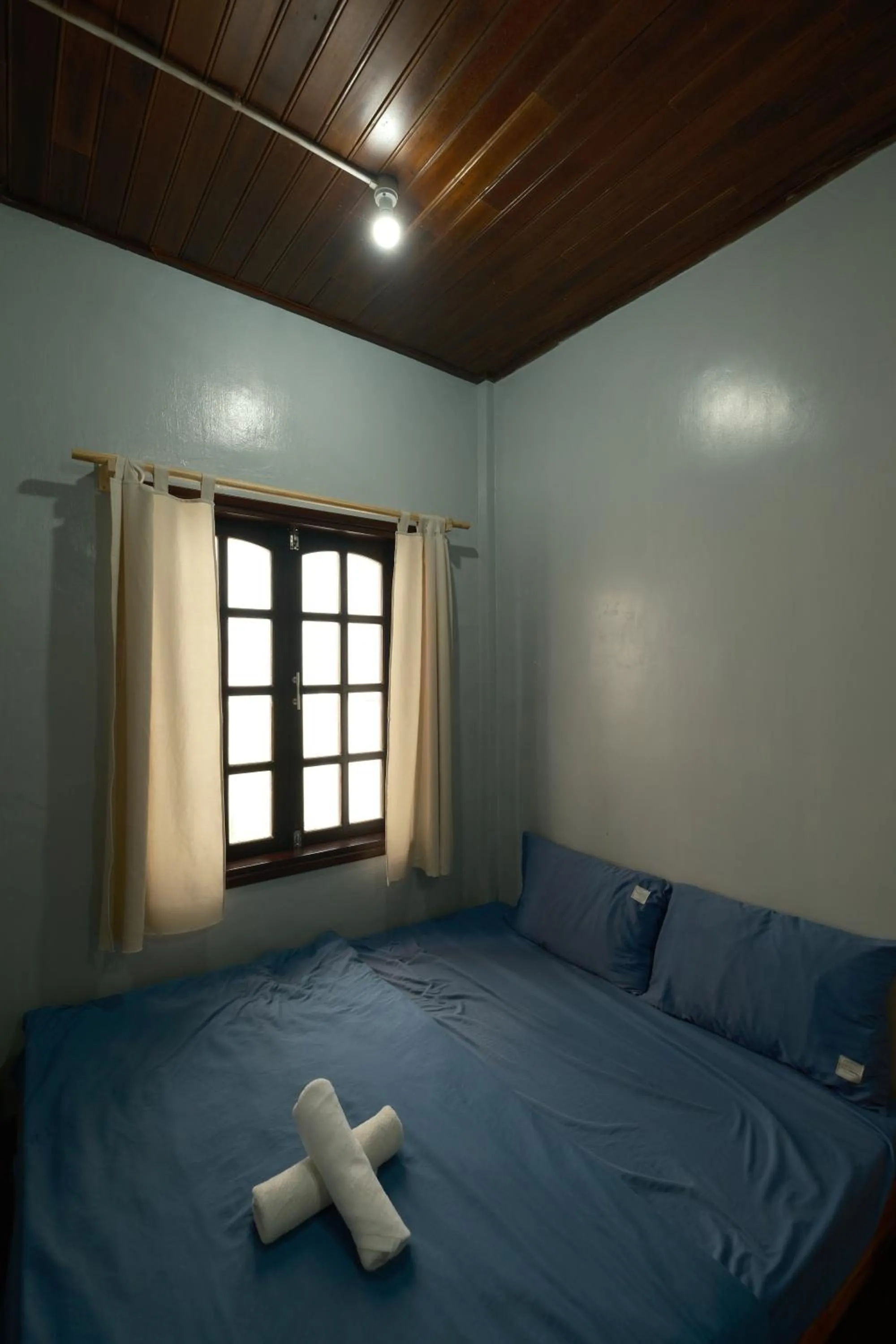 Bed in a-mâze house