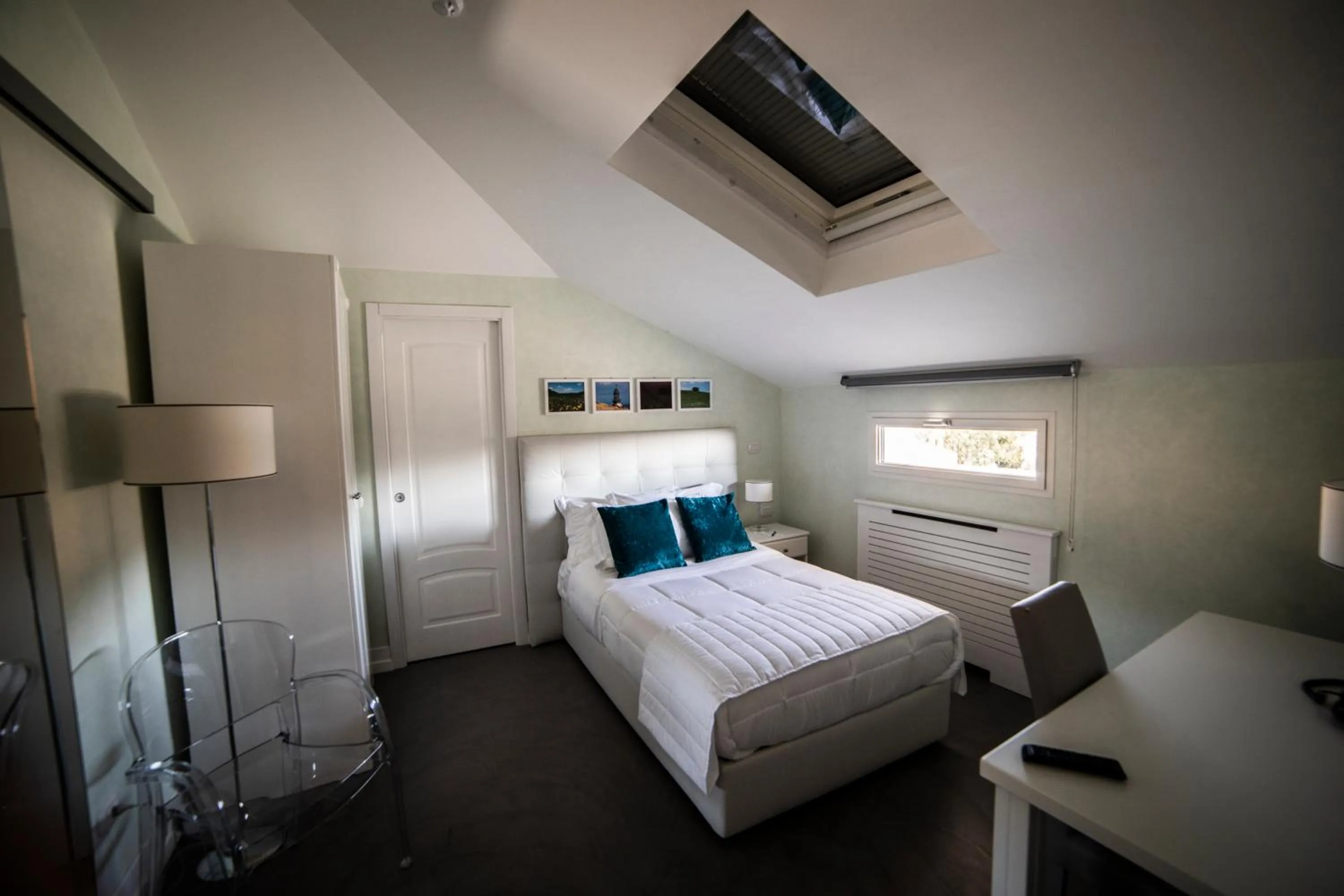 Bed in Hotel Villa Flora Relais